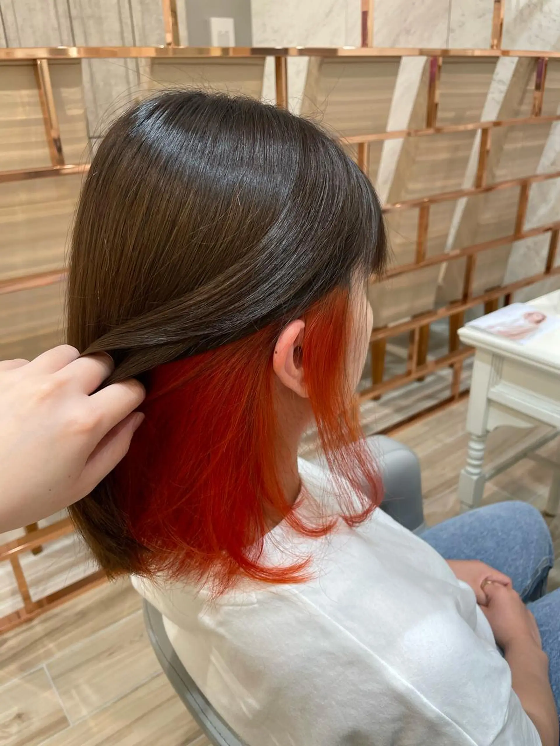ミディアム カラー インナーカラー オレンジ 神野 れなのヘアスタイル