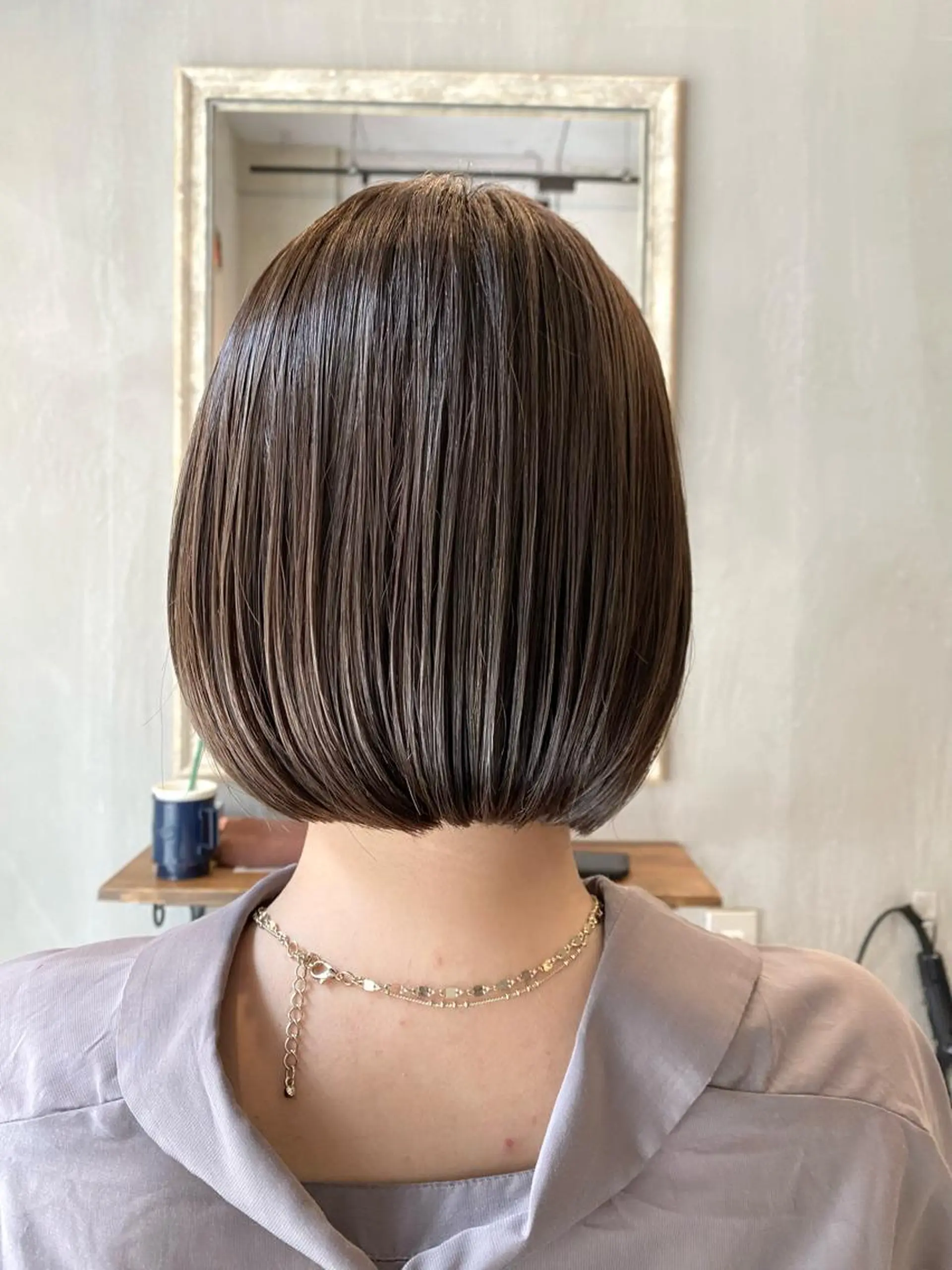 ショート カラー グレージュ ボブ カット ヘアカラー トリートメント KEN KENのヘアスタイル