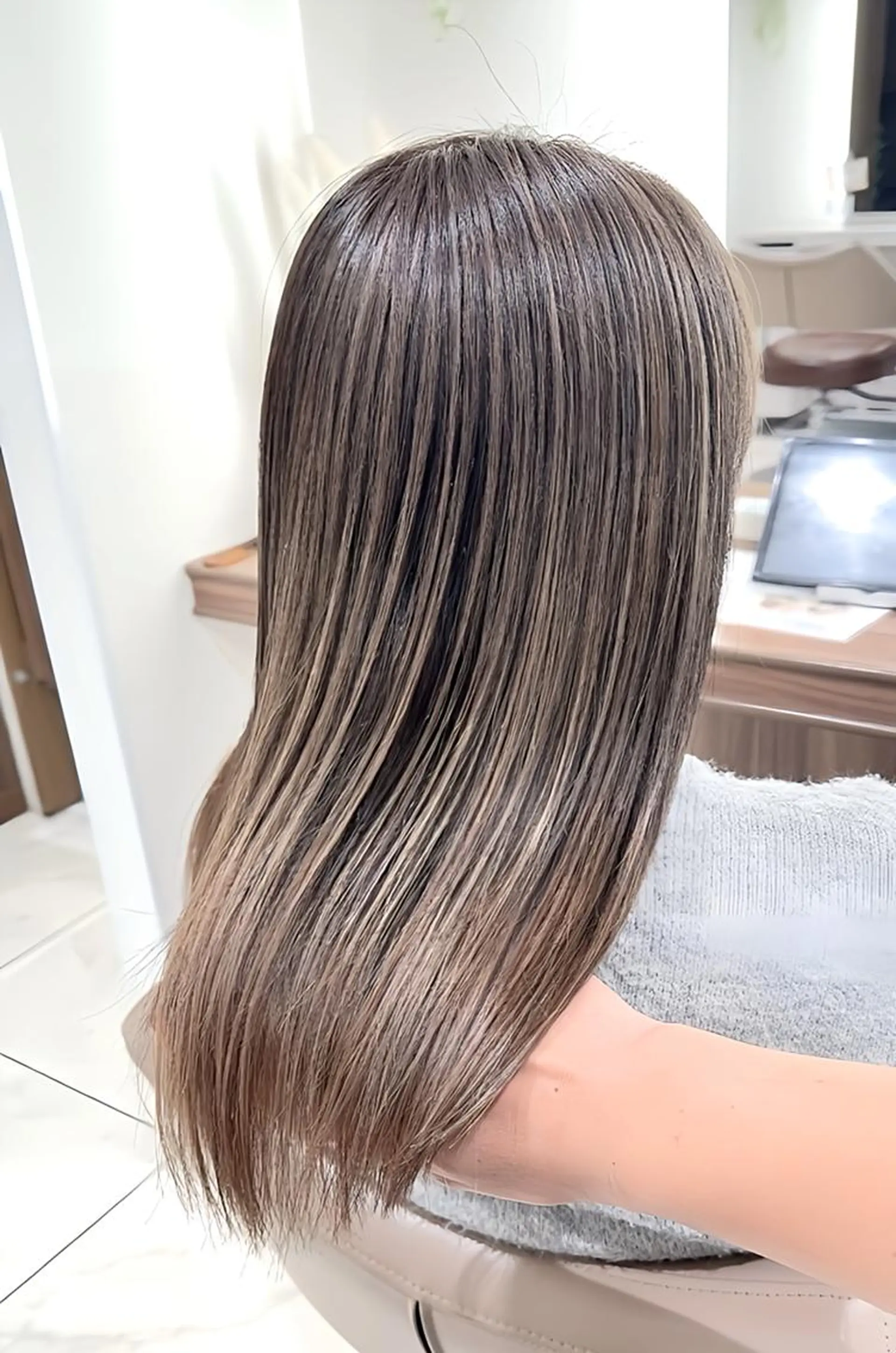 セミロング 髪質改善 トリートメント トリートメント ヘッドスパ 髪質改善/縮毛矯正 /カラー/篠塚菜々子のヘアスタイル