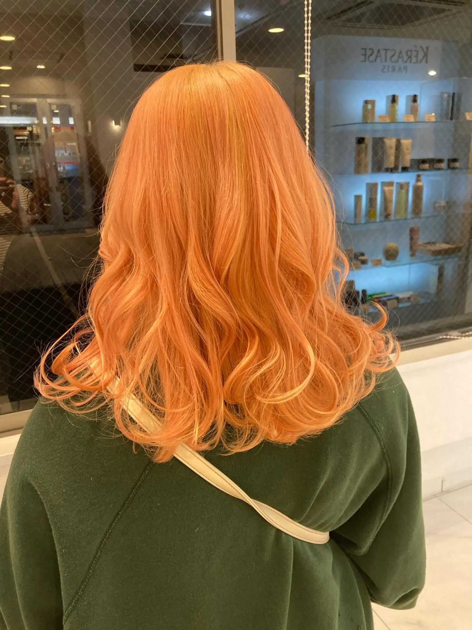 セミロング ヘアー・クロマチックノート所属・杣澤 詩乃のヘアスタイル