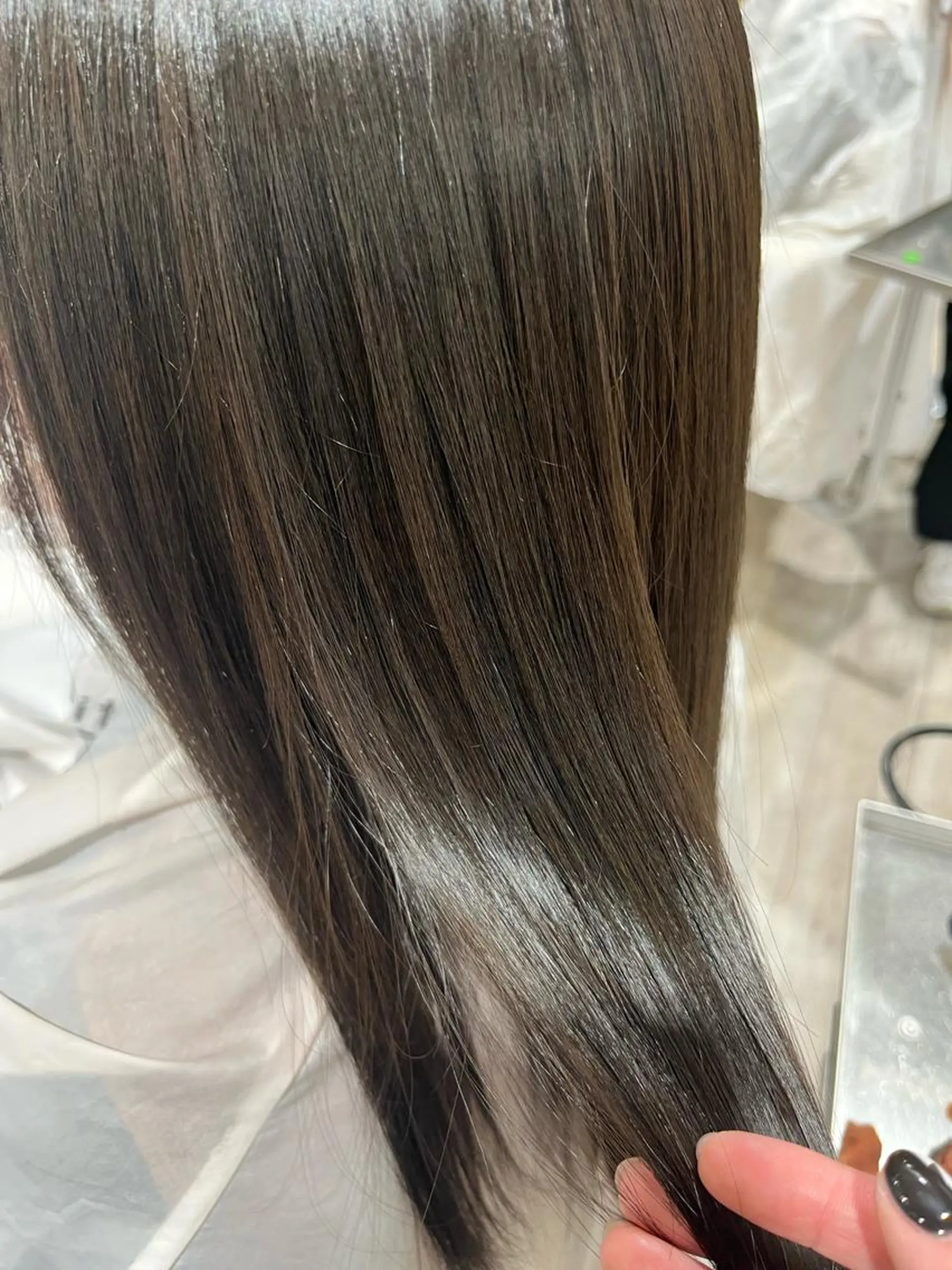 ミディアム カラー 西川 明李のヘアスタイル