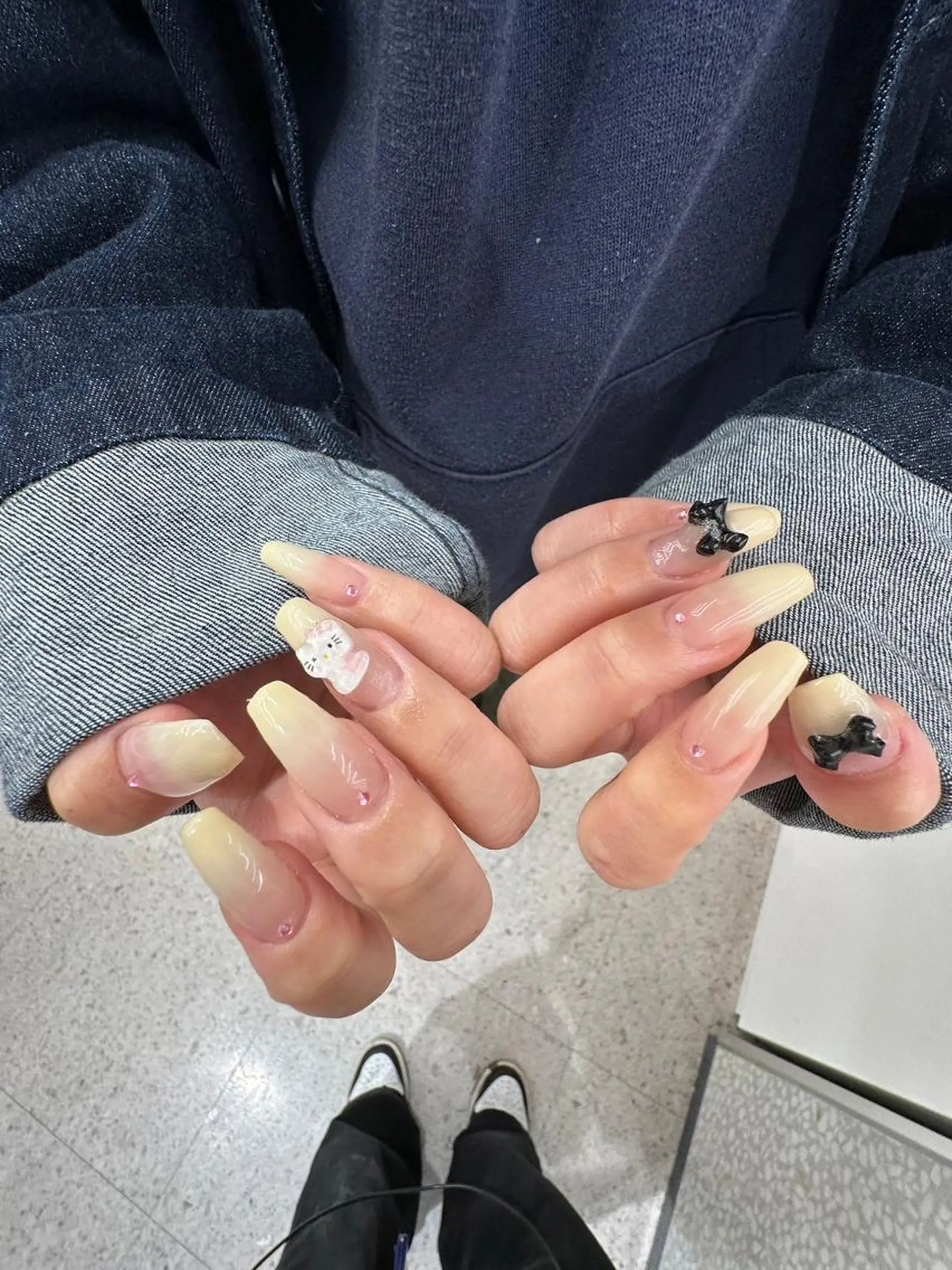 ネイル アートネイル カジュアル ジェルネイル ニュアンスネイル 赤色 韓国/ギャル/ モテまつげ🖤まりんのマツエク・マツパデザイン