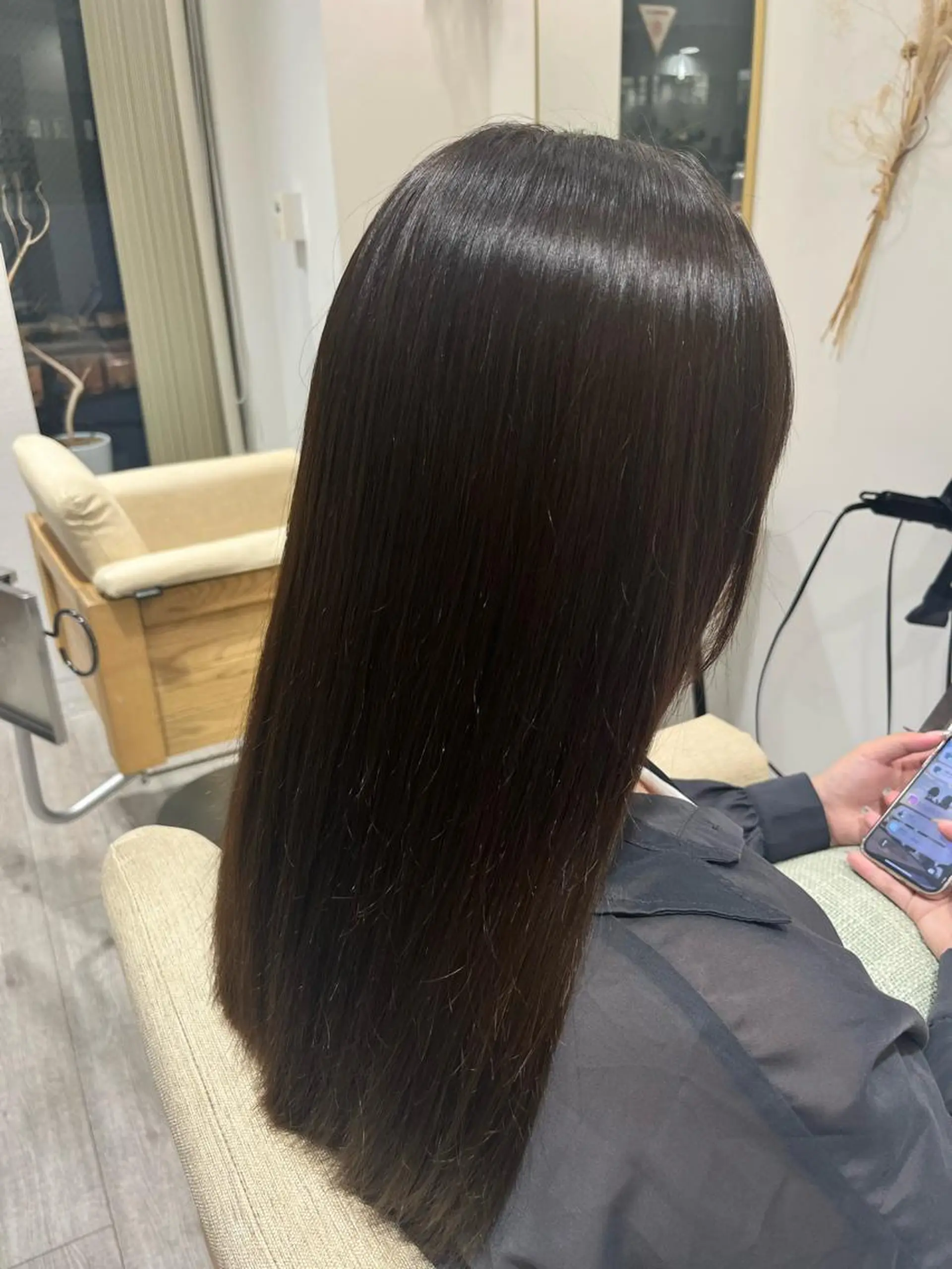 カラー 西川 明李のヘアスタイル