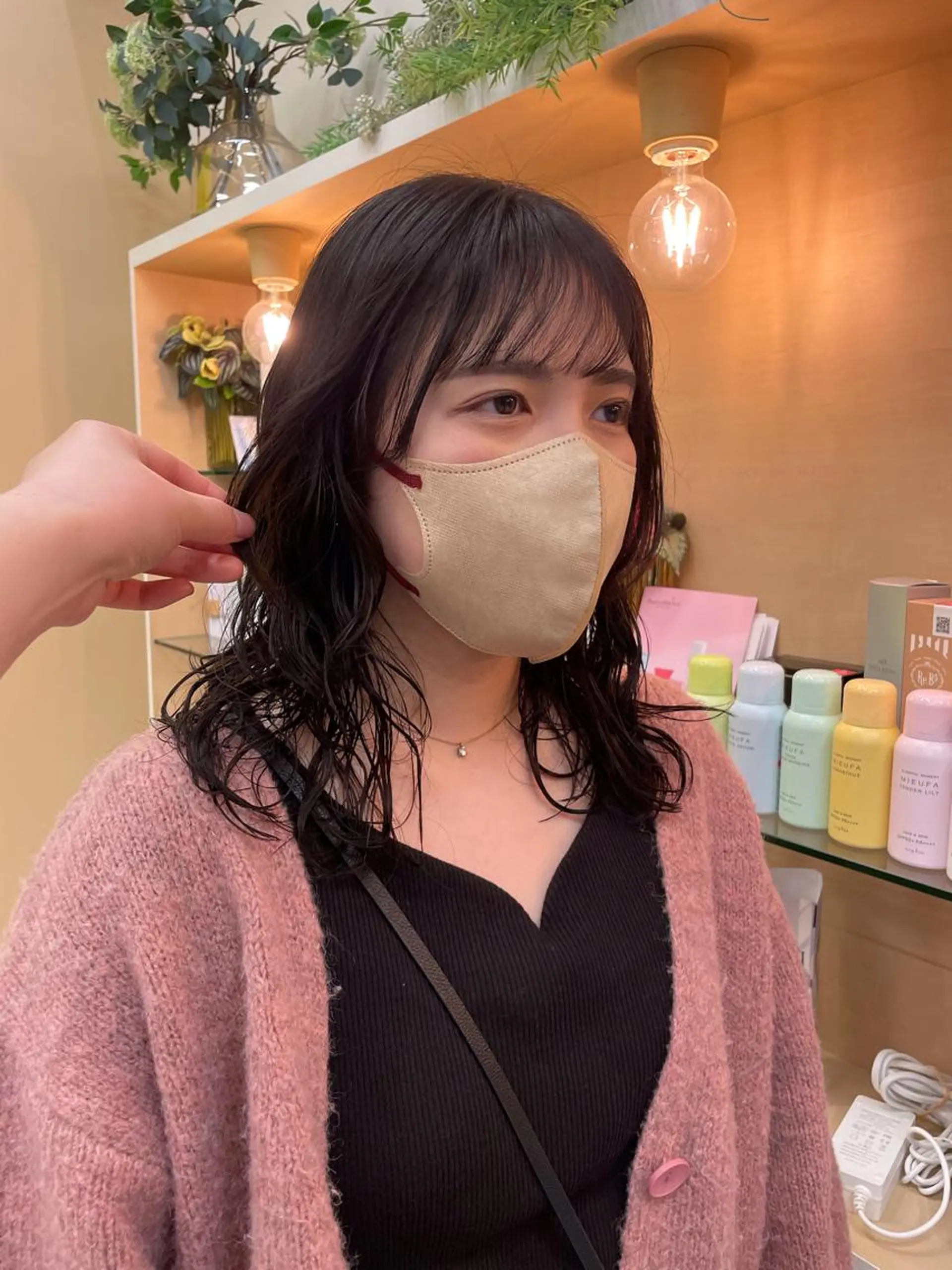 セミロング カラー パーマ ヘアアレンジ 山下 とよかのヘアスタイル