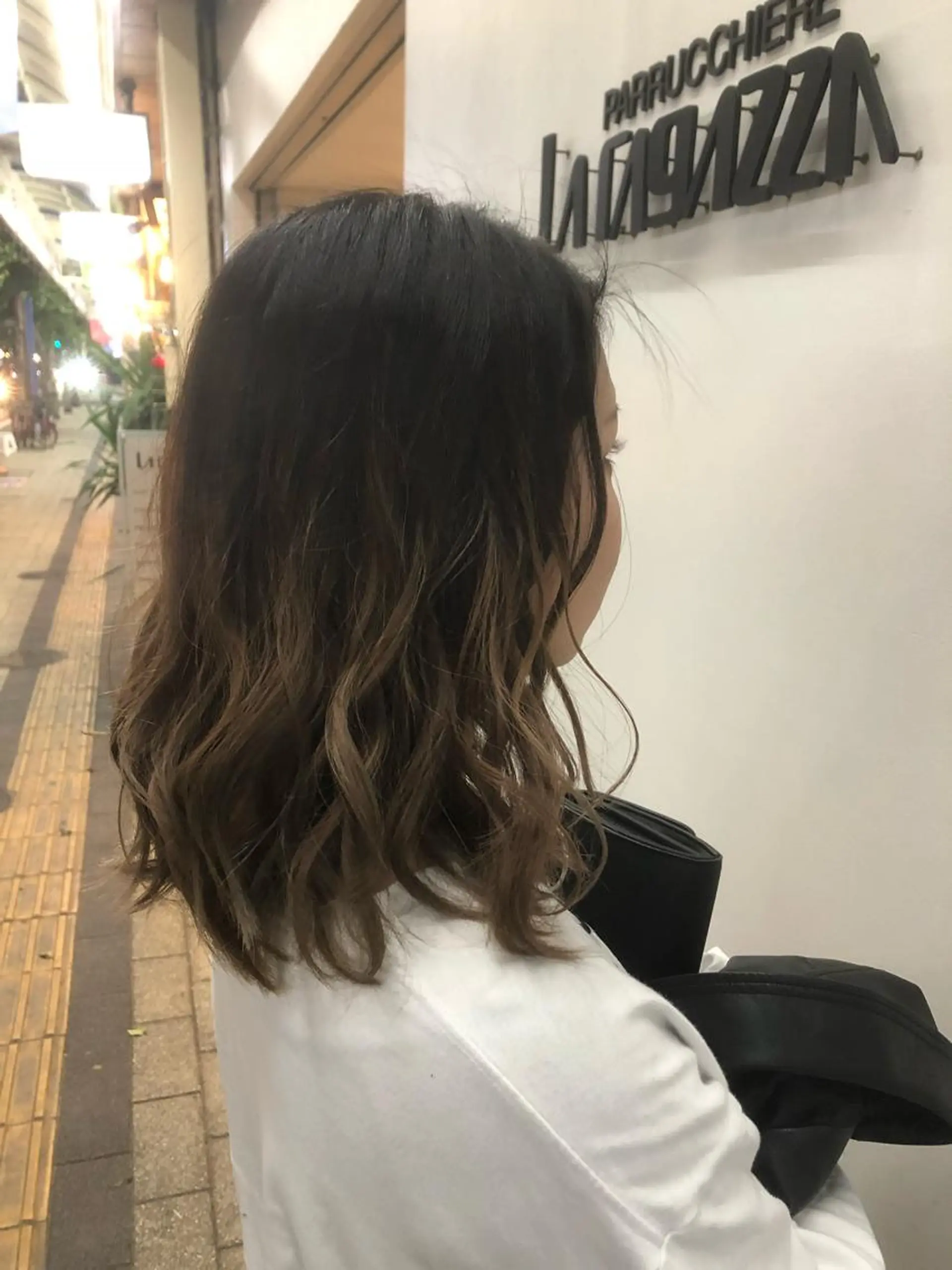 ショート カラー バレイヤージュ グレージュ レイヤーカット 東條 克義のヘアスタイル