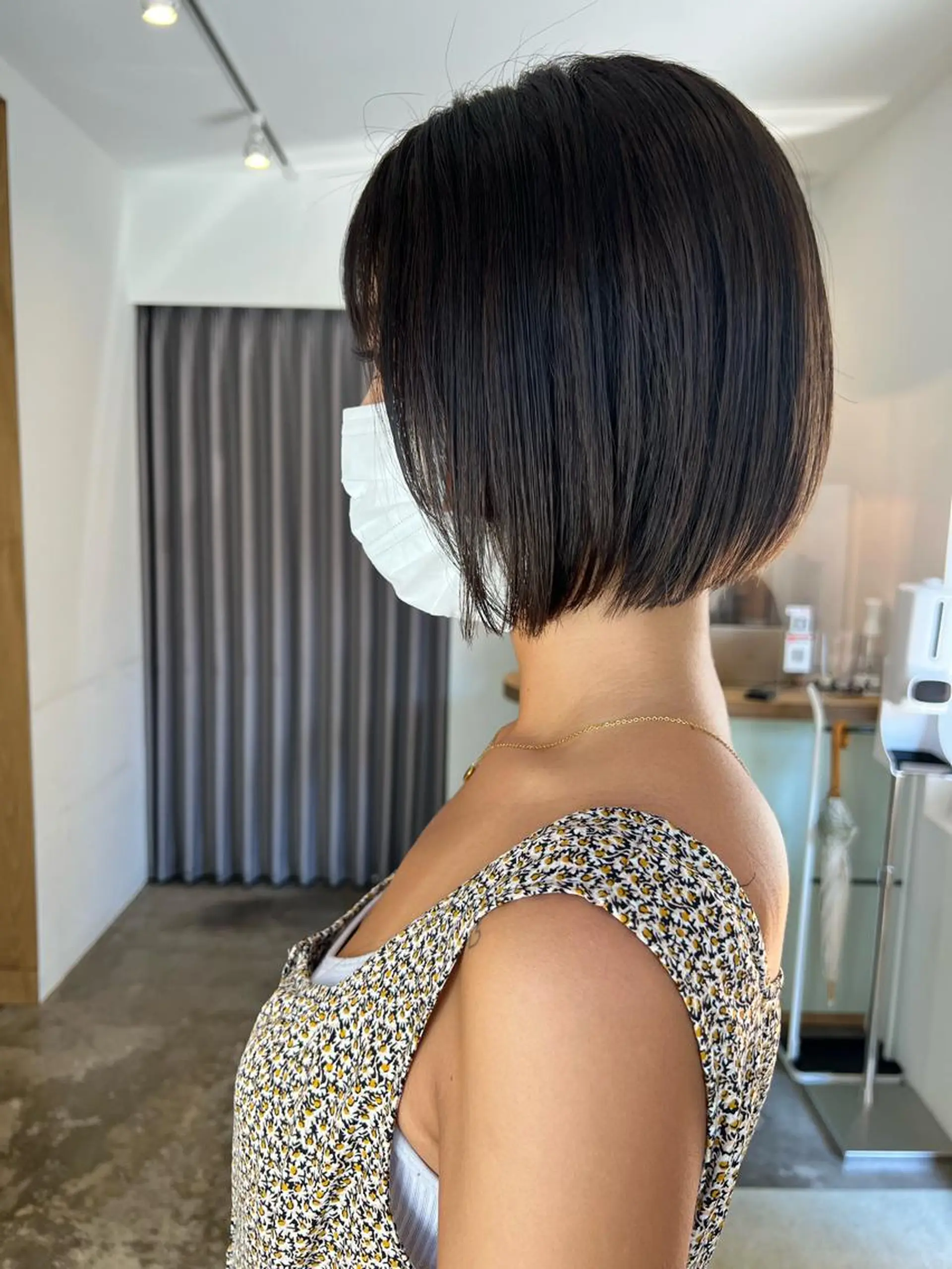 ショート カラー ミディアムパーマ /癖毛パーマのヘアスタイル