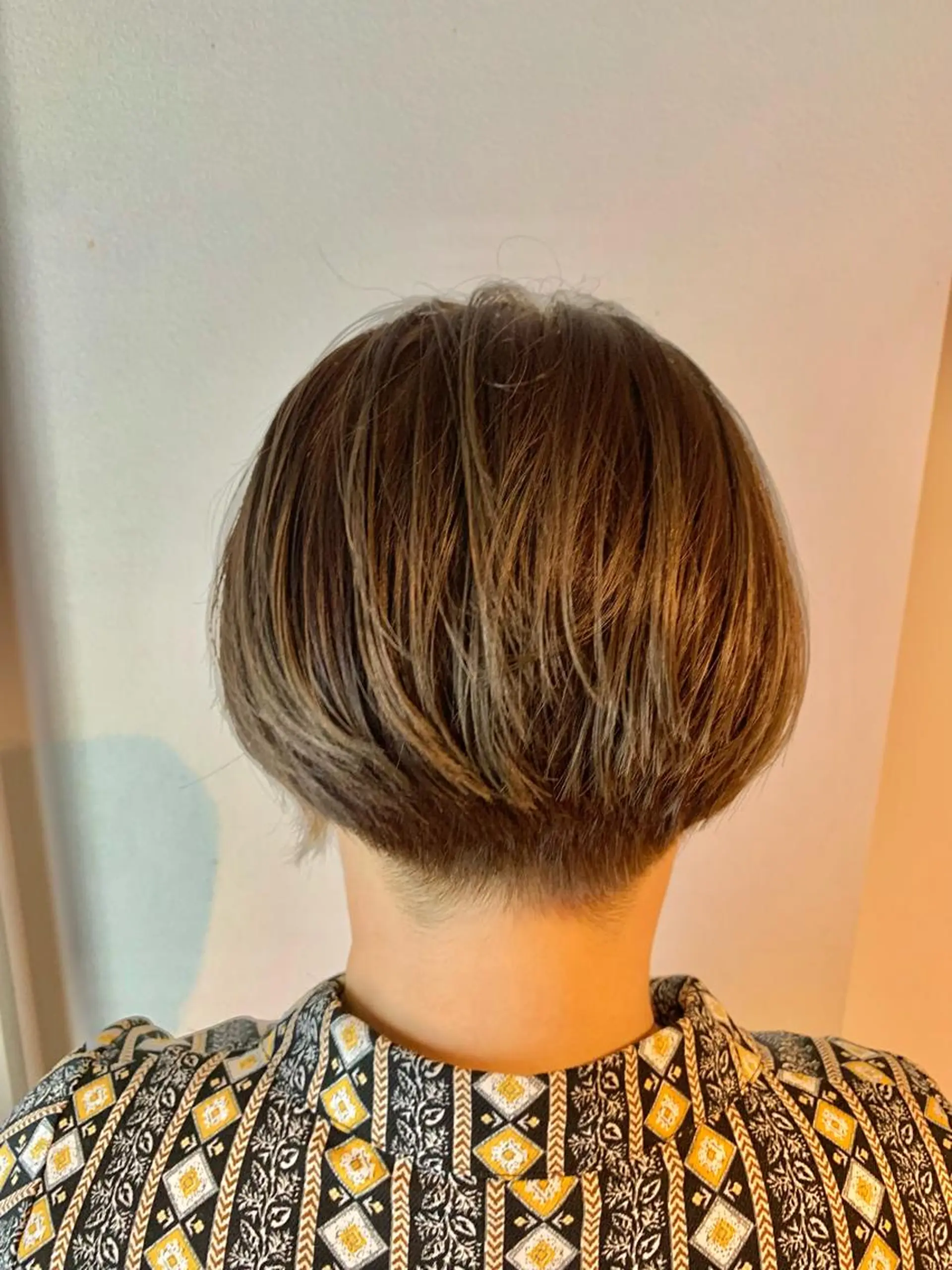 ショート カラー ヘアカラー うしだ かおるのヘアスタイル