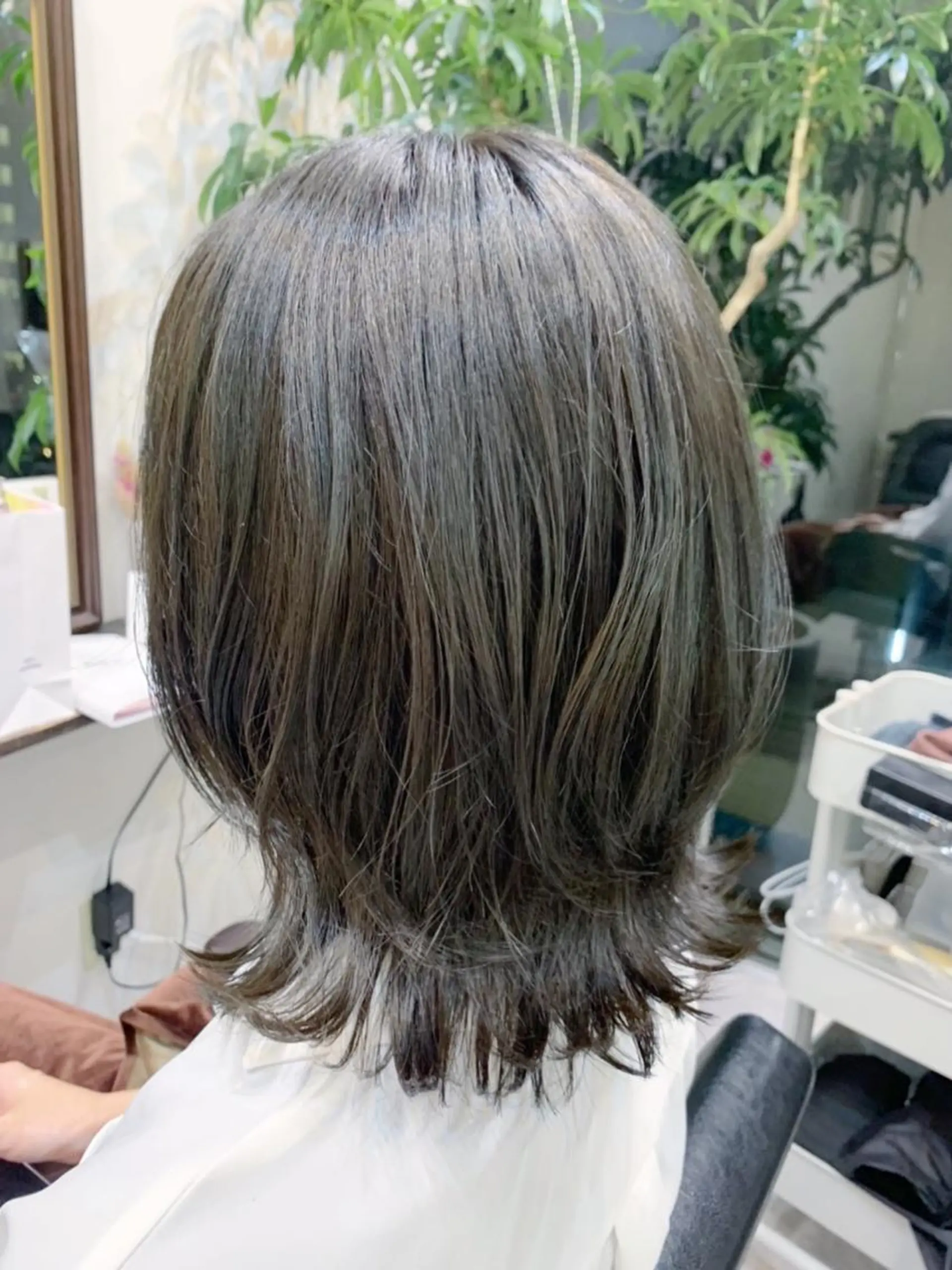 ミディアム カラー くびれヘア カット ヘアカラー トリートメント 酸熱トリートメント/ 髪質改善🌟玉井香奈のヘアスタイル