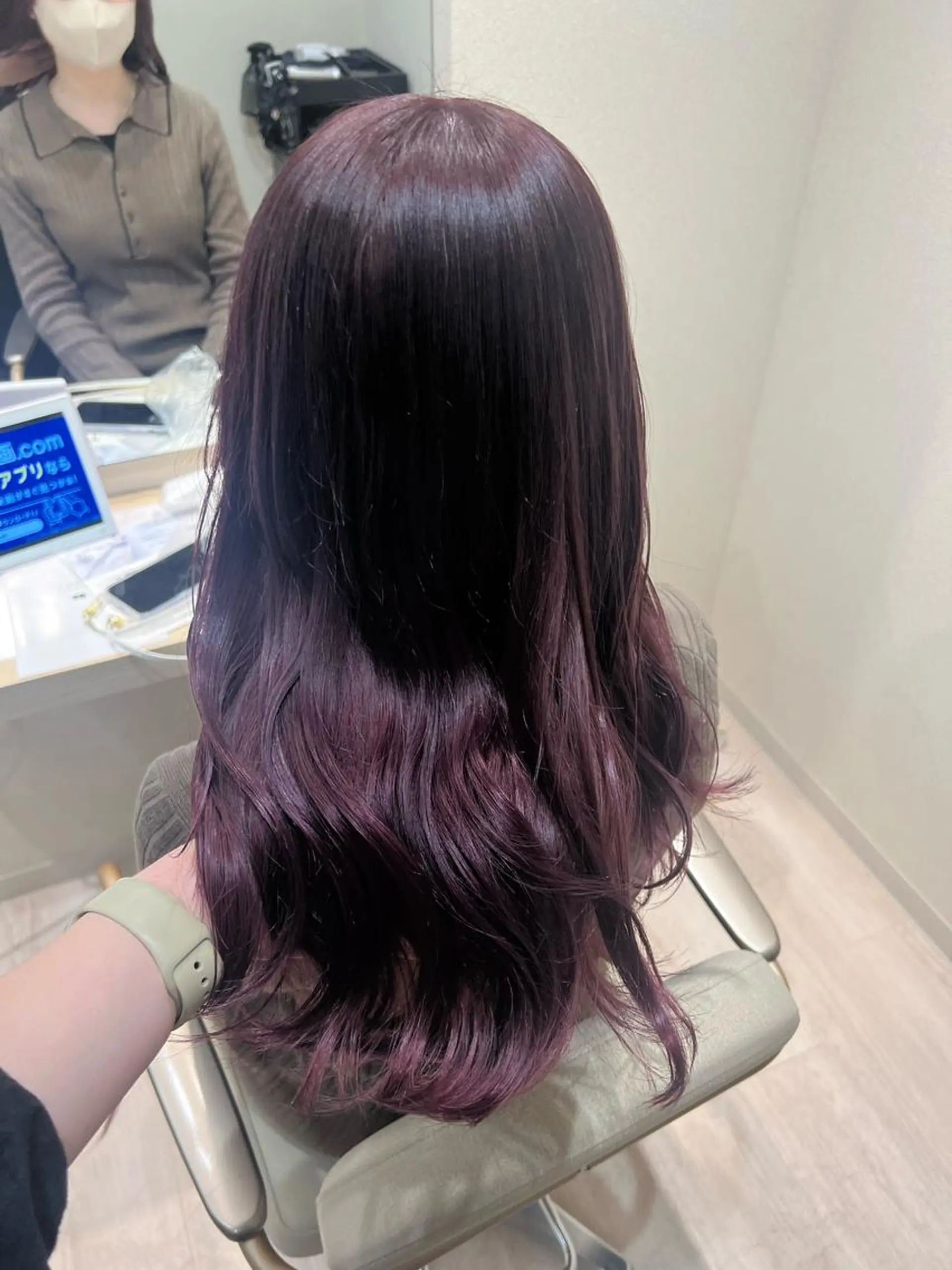 セミロング カット ヘアカラー トリートメント ヘッドスパ mina .のヘアスタイル