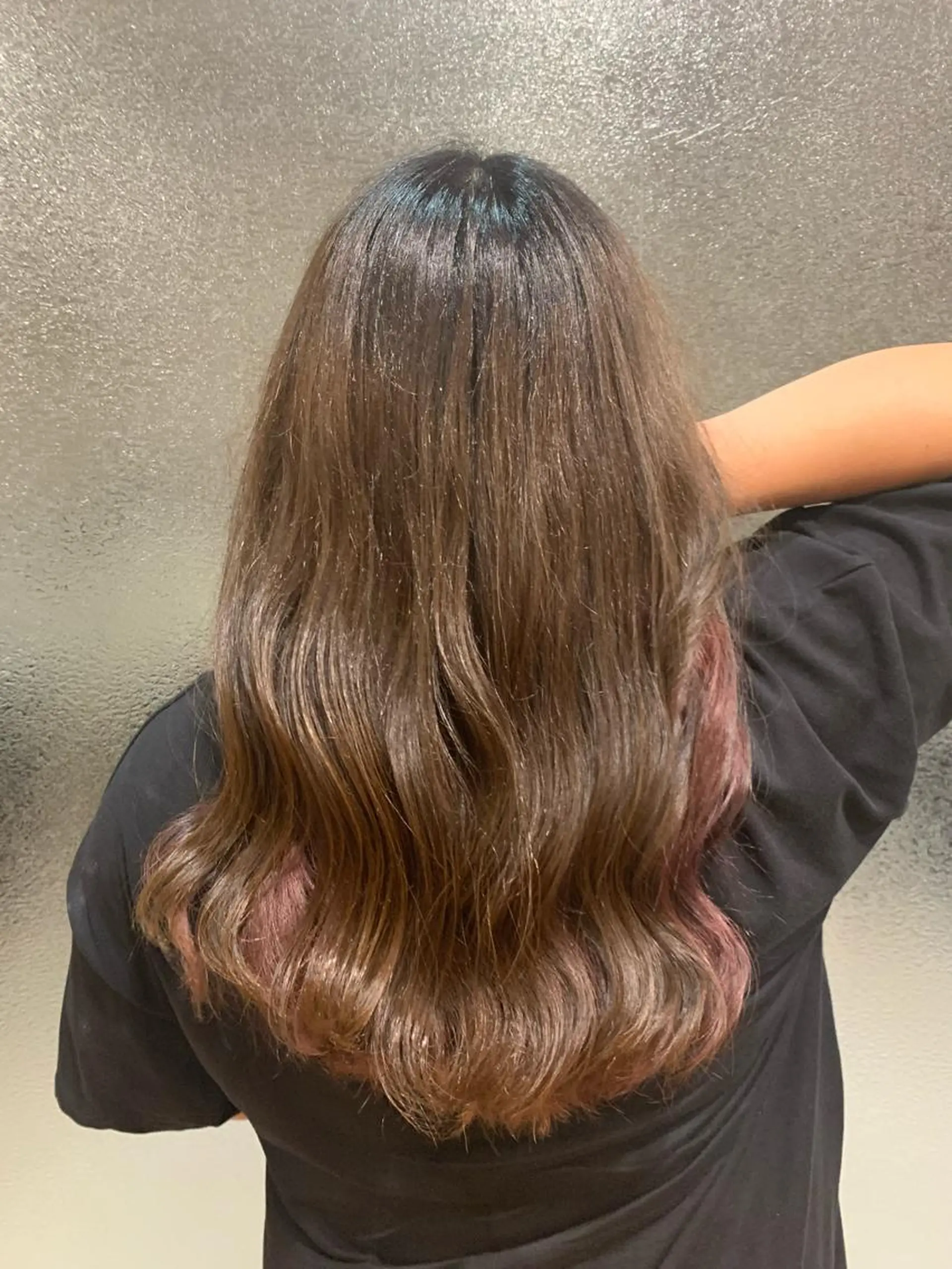 ロング カラー インナーカラー ピンクカラー ロング Rang柏 髪質改善No1のヘアスタイル