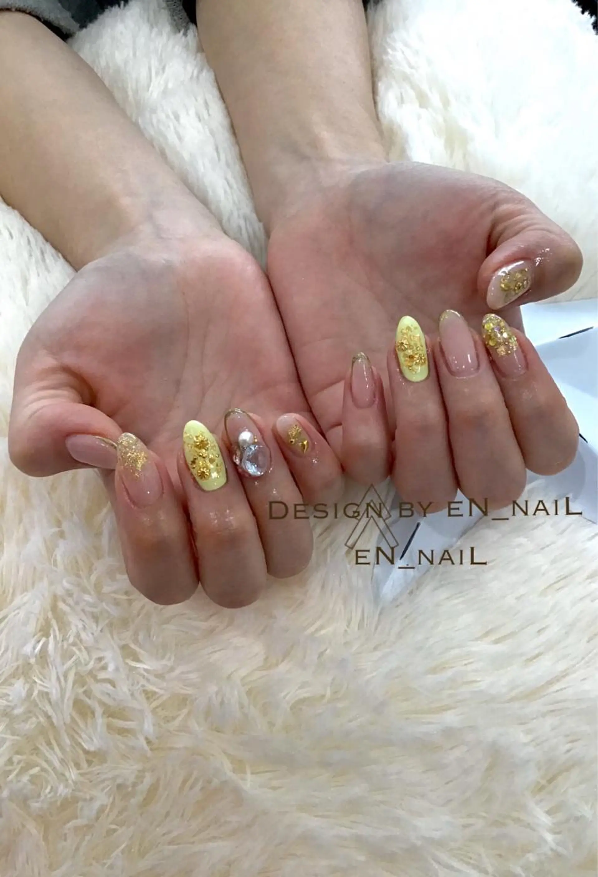 ネイル EN_NAIL 野中本店Ayakaのネイルデザイン