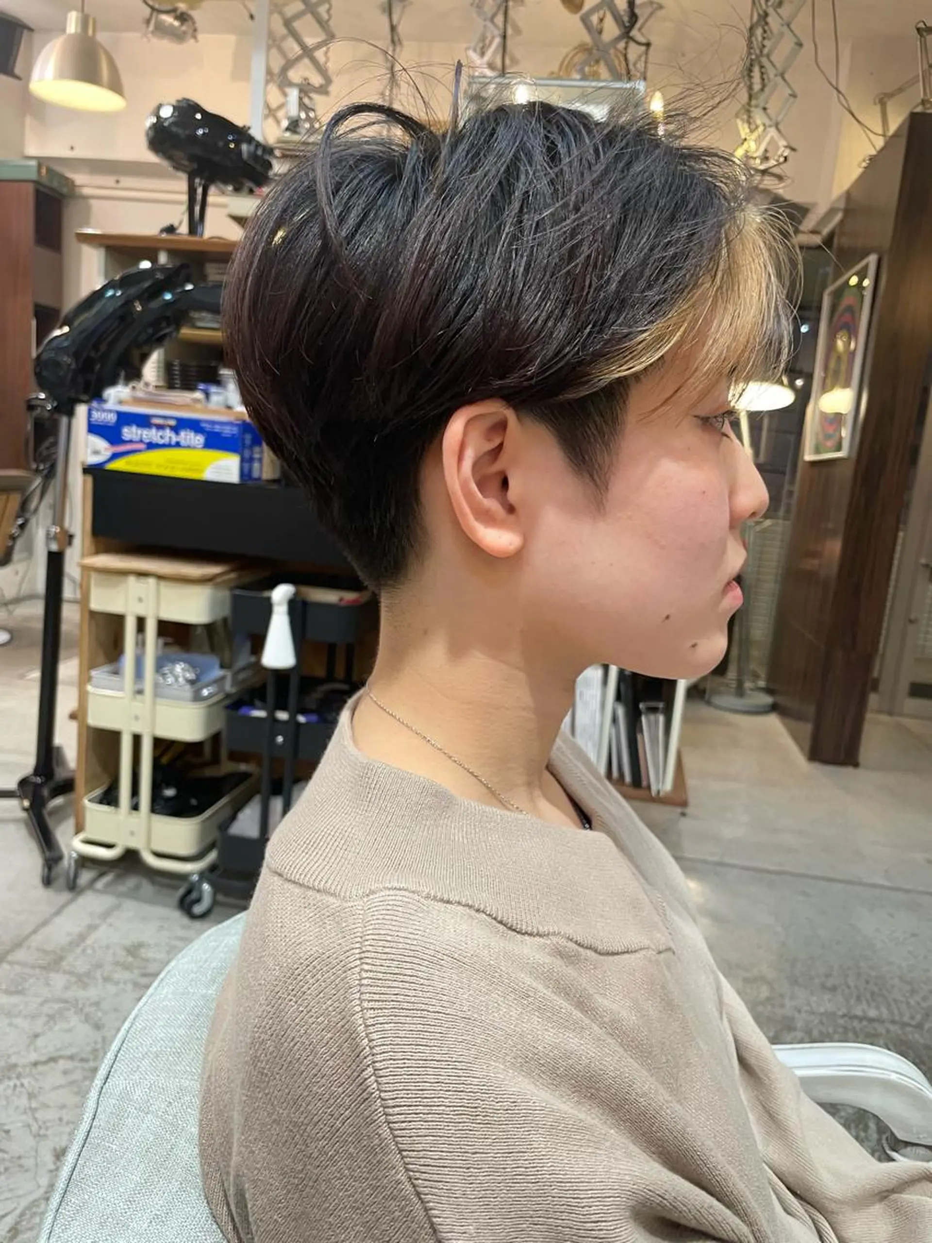 ショート カラー ショートボブ ハンサムショート アディクシーカラー イヤリングカラー ハイライトカラー カット ヘアカラー トリートメント ショートボブ髪質改善 縮毛矯正のプロ山道潤のヘアスタイル
