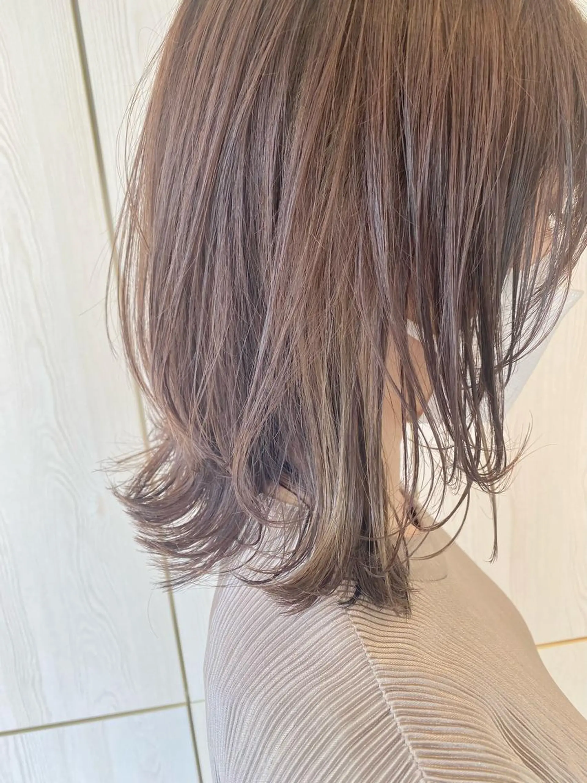 ミディアム カラー ベージュカラー グレージュ ハイトーン×似合わせ 🌱中川慎之介のヘアスタイル