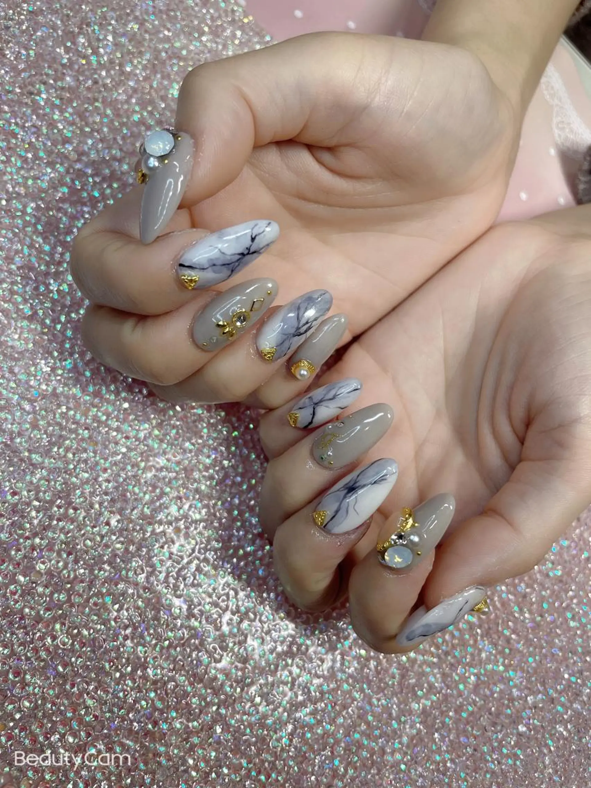 ミディアム ネイル ハンドネイル 《LB》ラブリエ Nail&eyeのマツエク・マツパデザイン