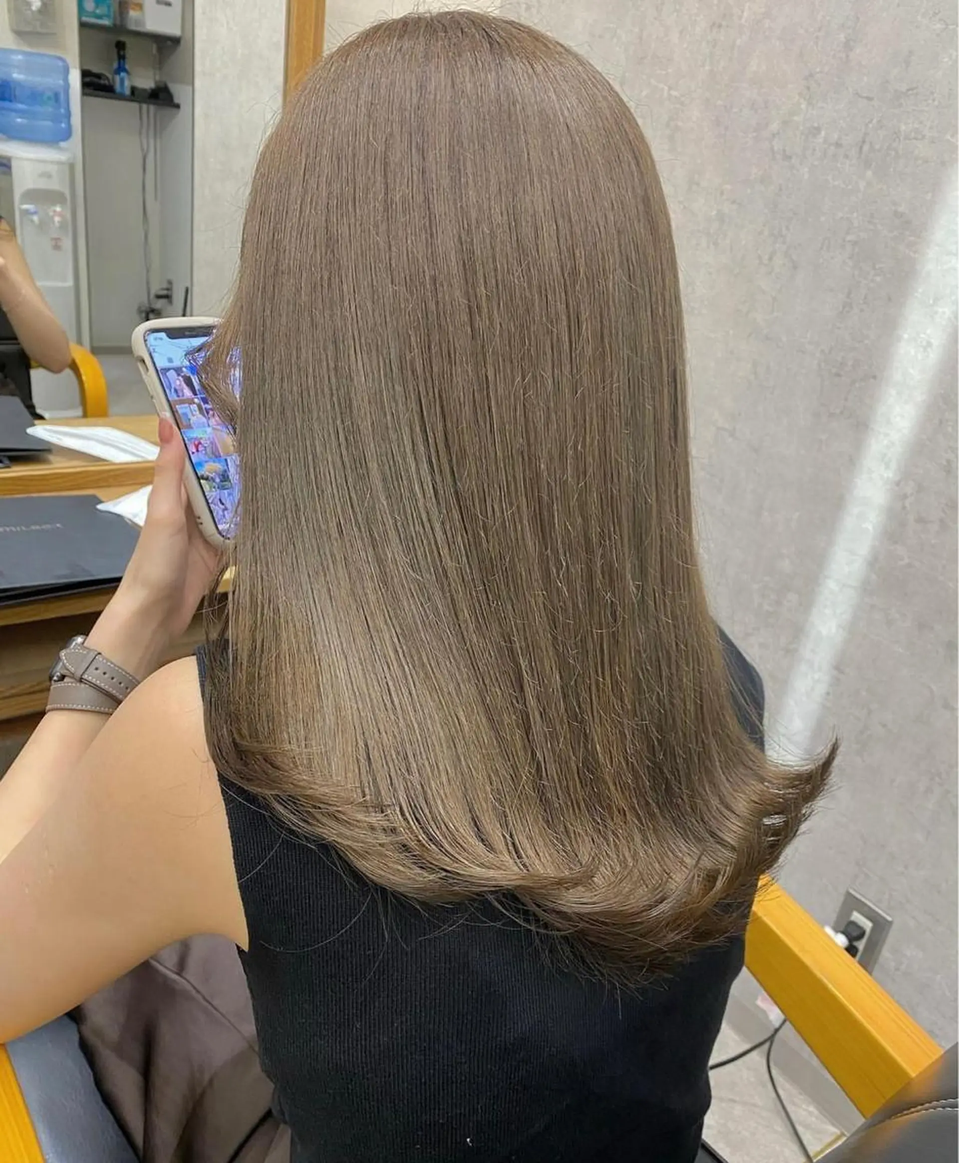 セミロング カラー カット ヘアカラー トリートメント GiseL アンリのヘアスタイル