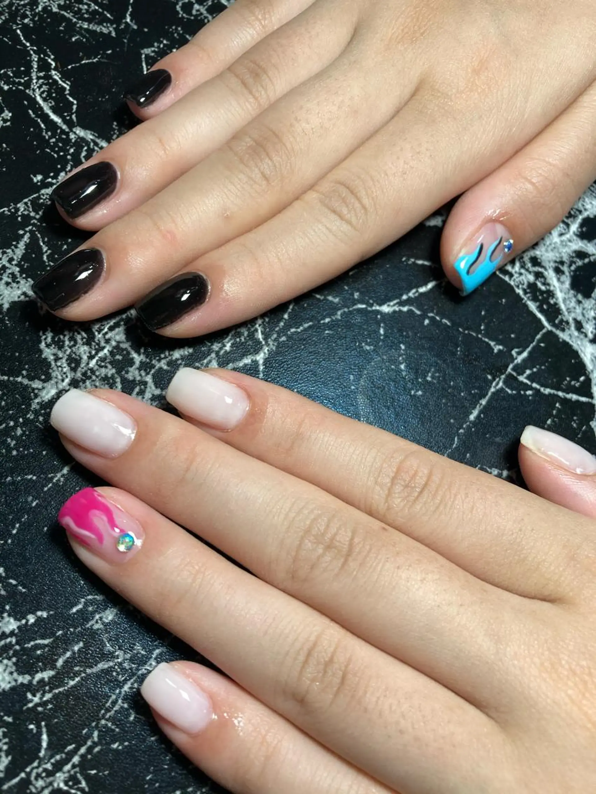 ショート ネイル ハンドネイル ✴︎ Delightのネイルデザイン