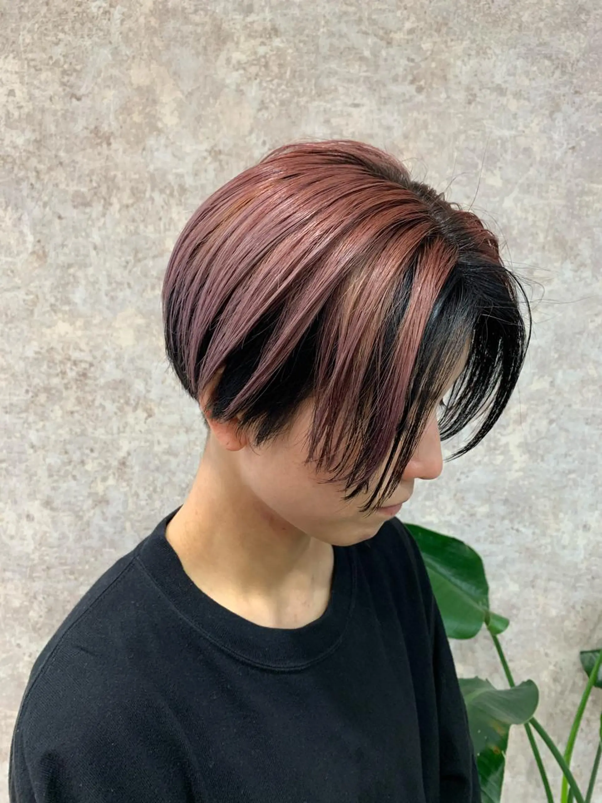 ショート カラー グラデーションカラー ピンクカラー ショートヘア ヘアカラー メテオ ／ヘアカラー 西川菜実のヘアスタイル