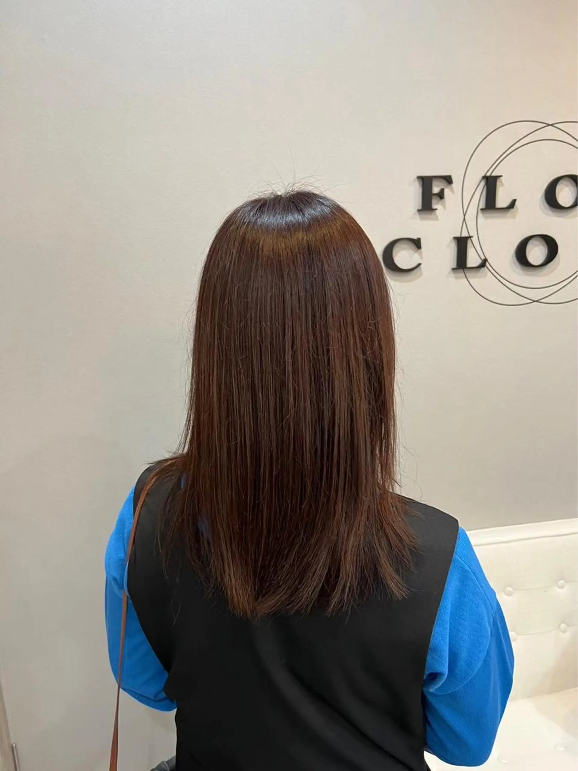 セミロング カラー 阪口 萌のヘアスタイル