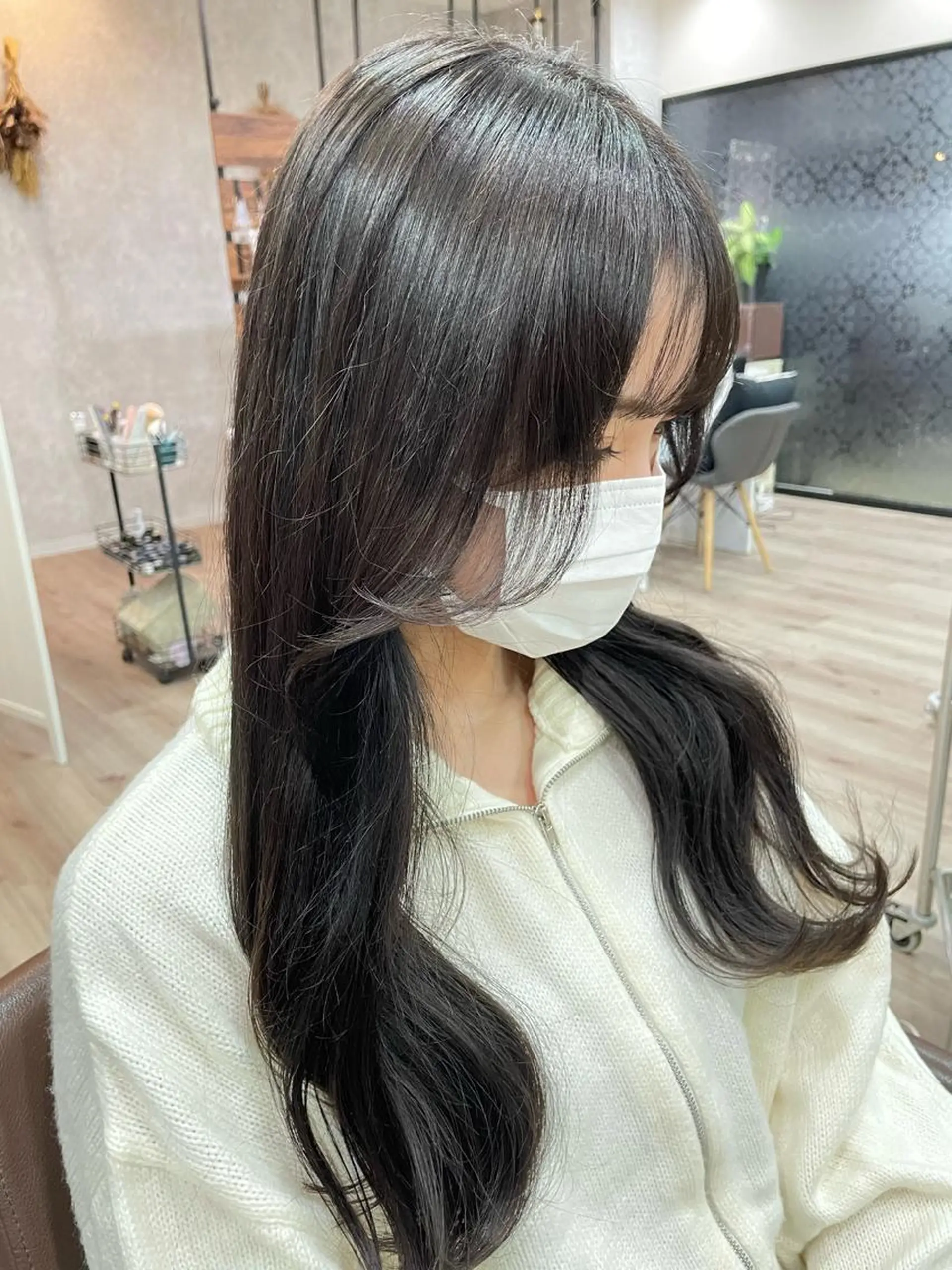 ロング カラー アッシュ アッシュブラウン ブラウンカラー 顔まわりレイヤー レイヤーカット たなか りなのヘアスタイル