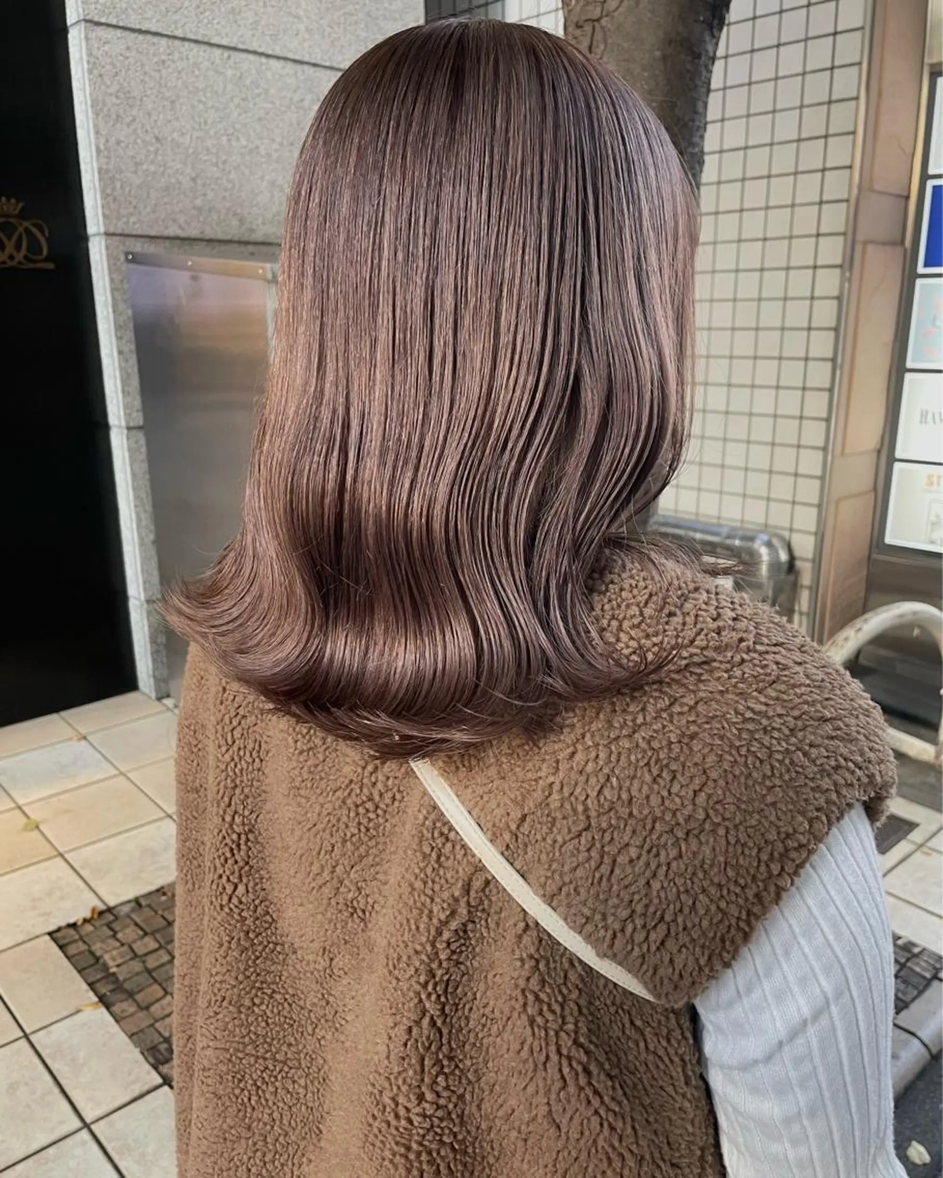 ミディアム ヘアカラー 🌸インナーカラー 🌸藤井春華のヘアスタイル