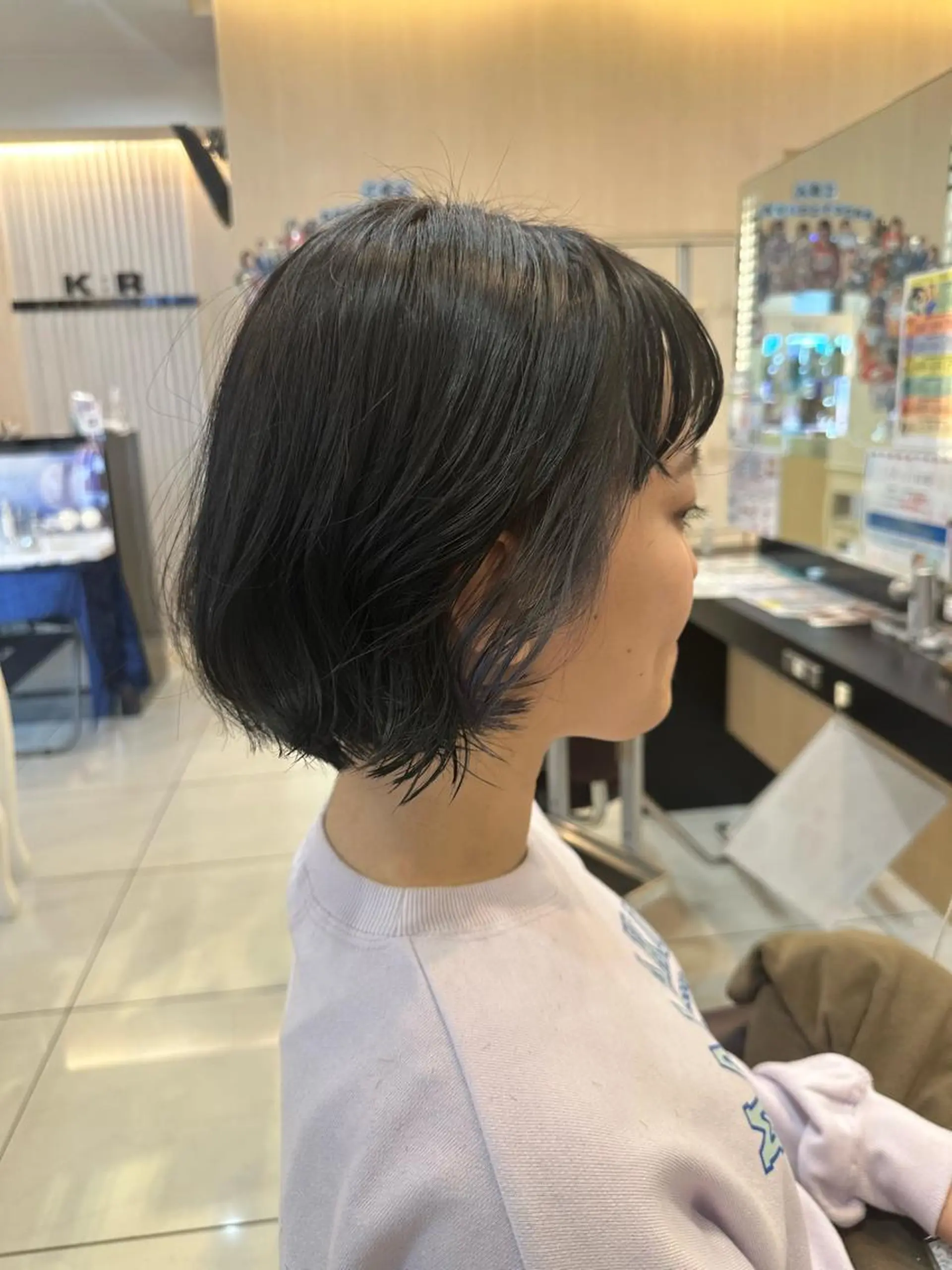 ショート カラー 内田温子大人女性 ハイライト、ボブのヘアスタイル