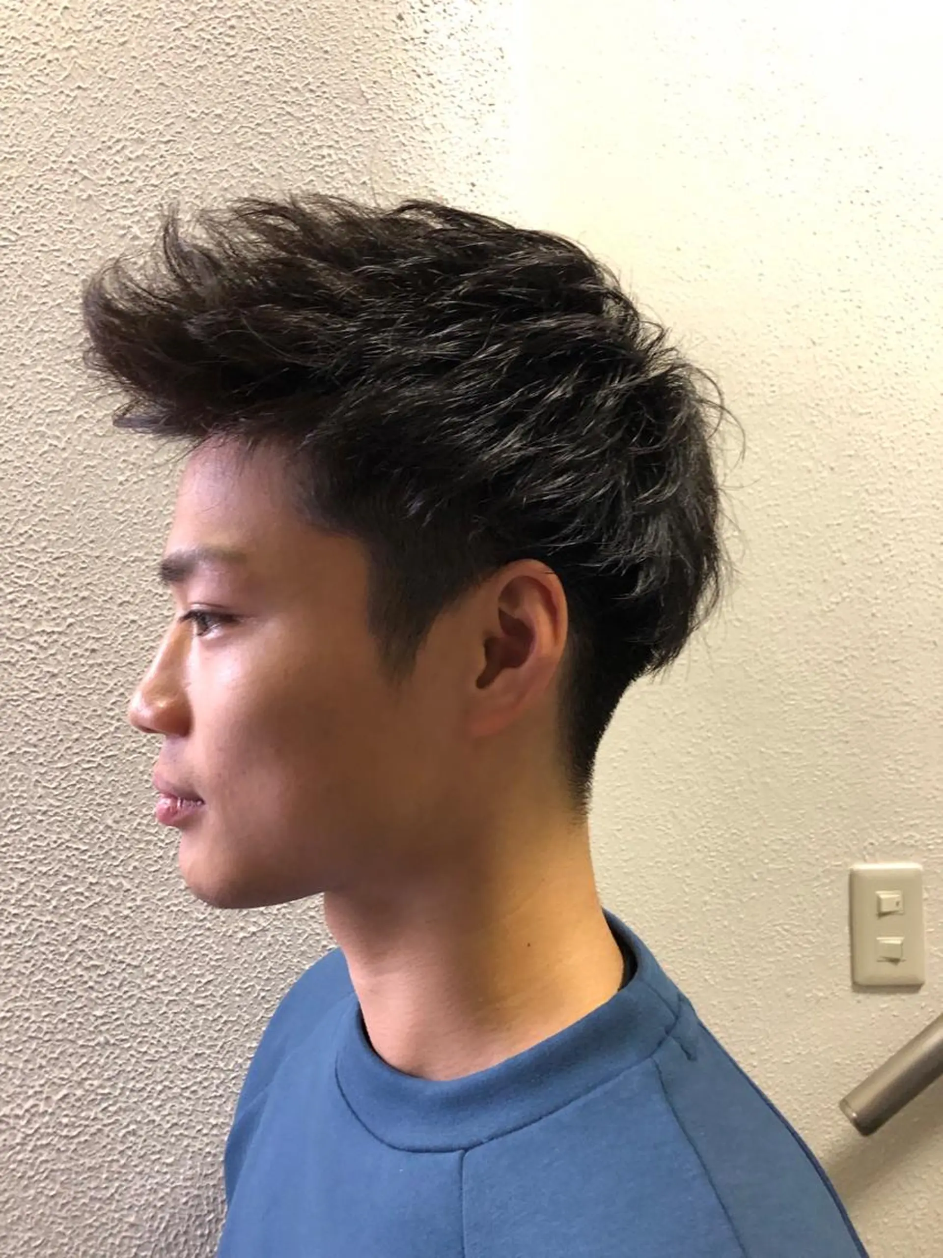 ショート 鈴木 孝治のヘアスタイル