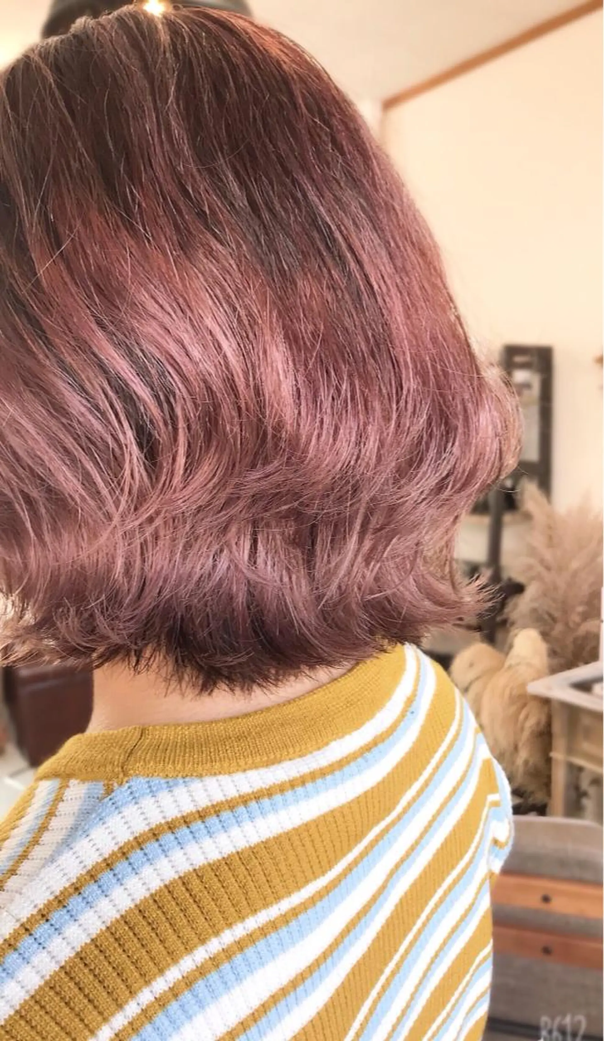 ミディアム ケアカラー ヘアカラー トリートメント hair works raptureのヘアスタイル