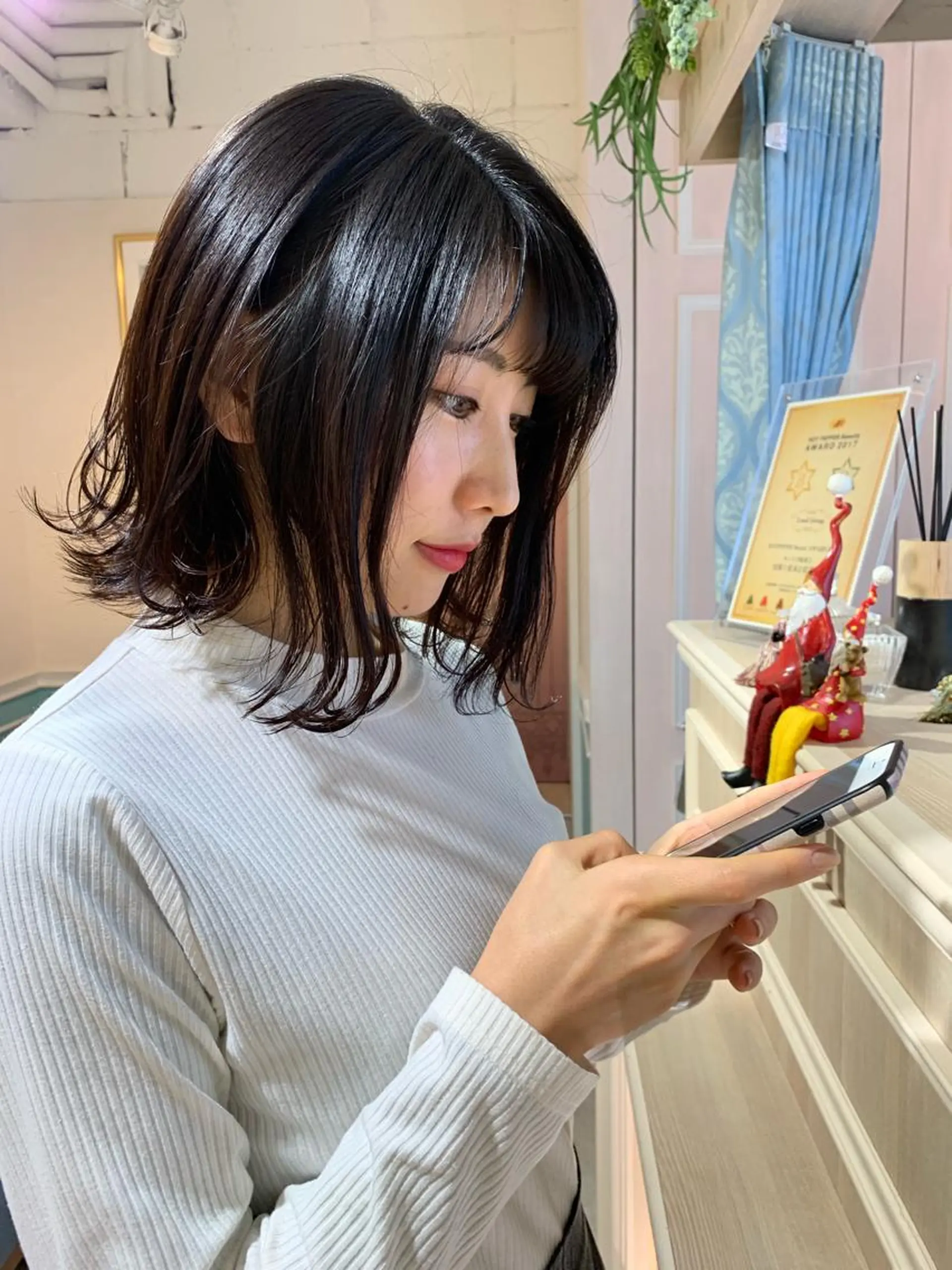 ミディアム カラー パーマ メンズ ネイル マツエク・マツパ 黒髪 ヘアカラー トリートメント ヘアセット レイヤー＆カラー 人気美容師倉崎涼のヘアスタイル