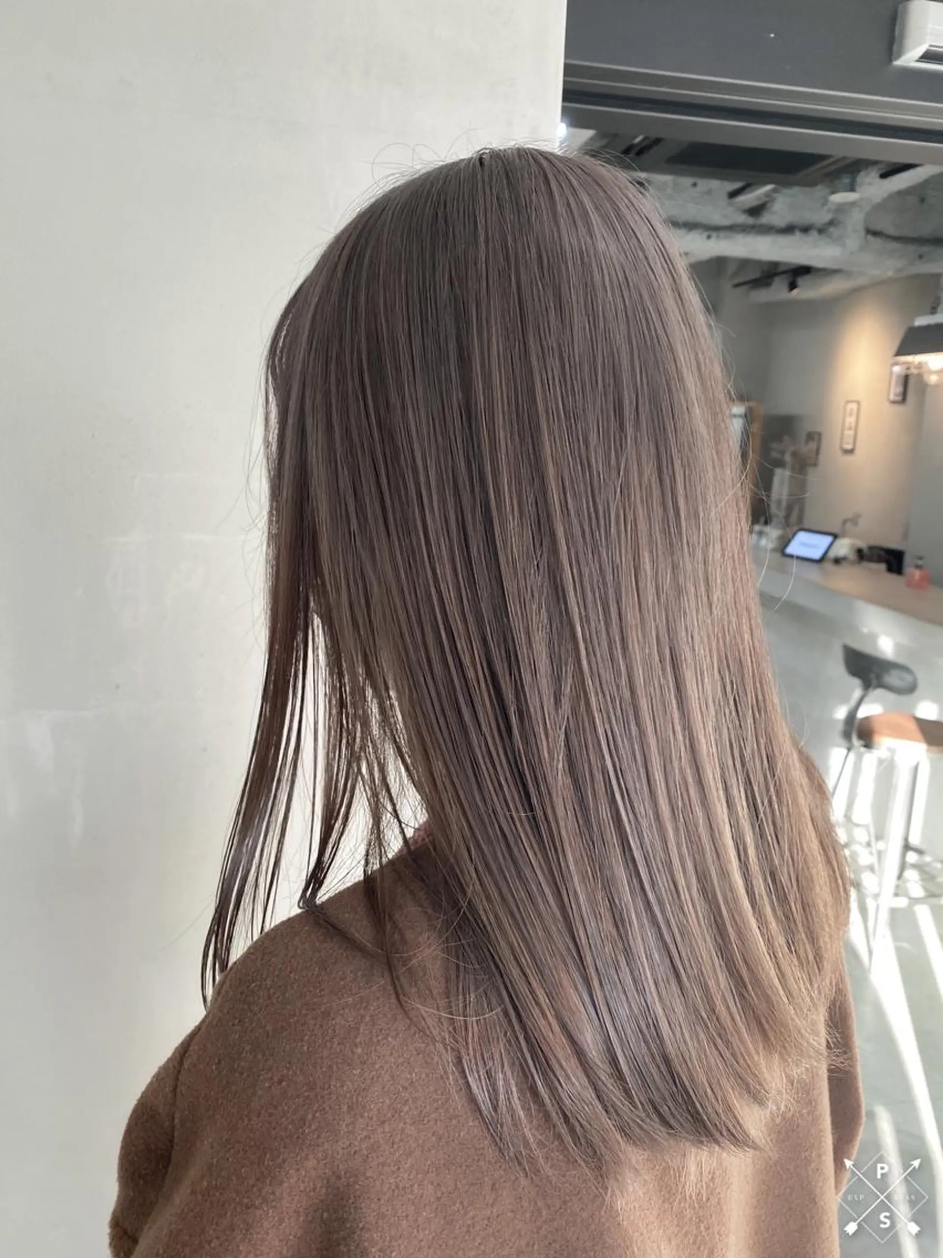 セミロング カラー ヘアアレンジ ベージュカラー ミルクティーベージュ Ameri/髪質改善 /韓国ヘア🇰🇷のヘアスタイル