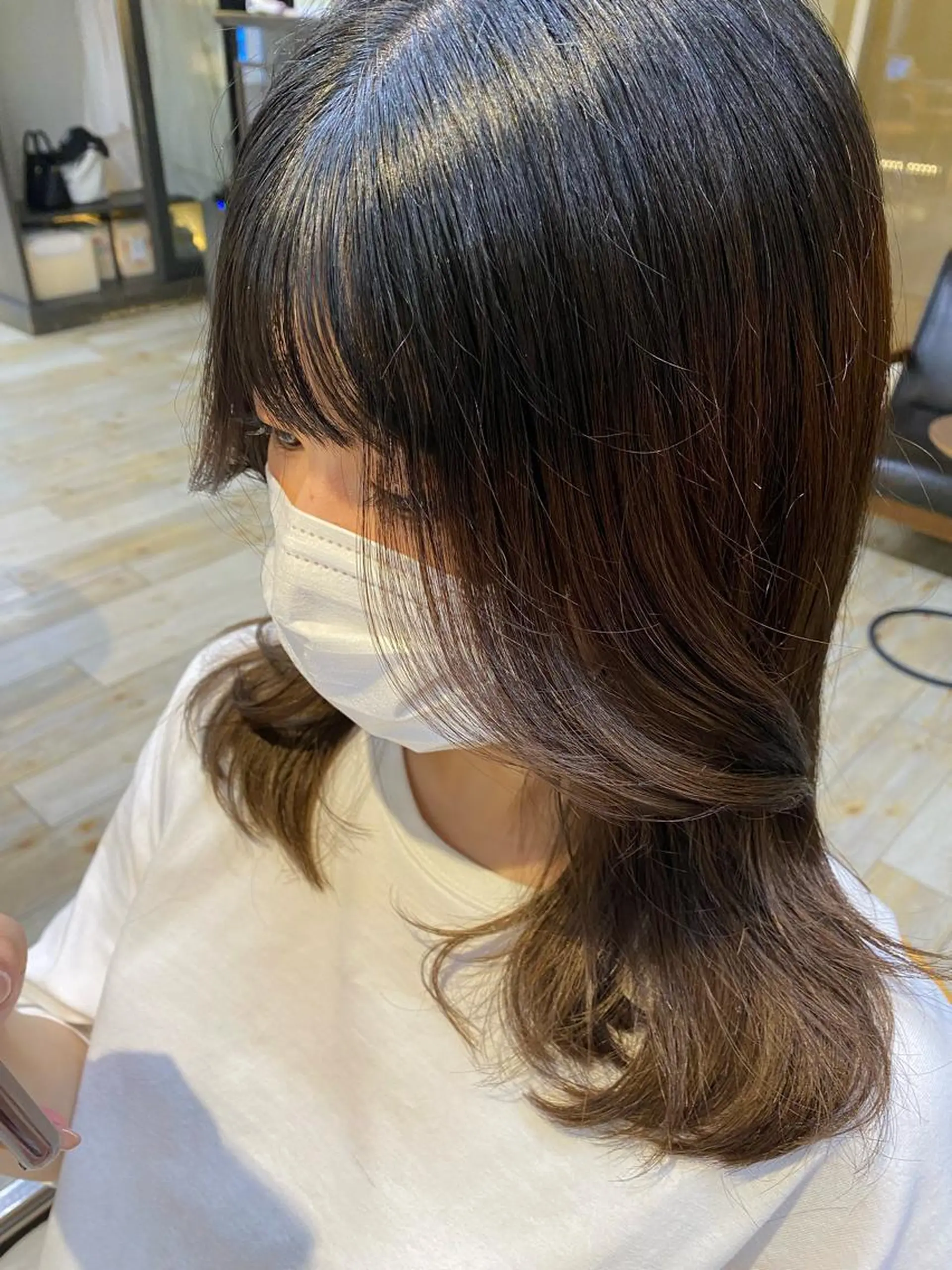 ミディアム 顔まわりレイヤー 顔周りカット レイヤーカット 小顔カット デザインカラー/ kanae🌱のヘアスタイル