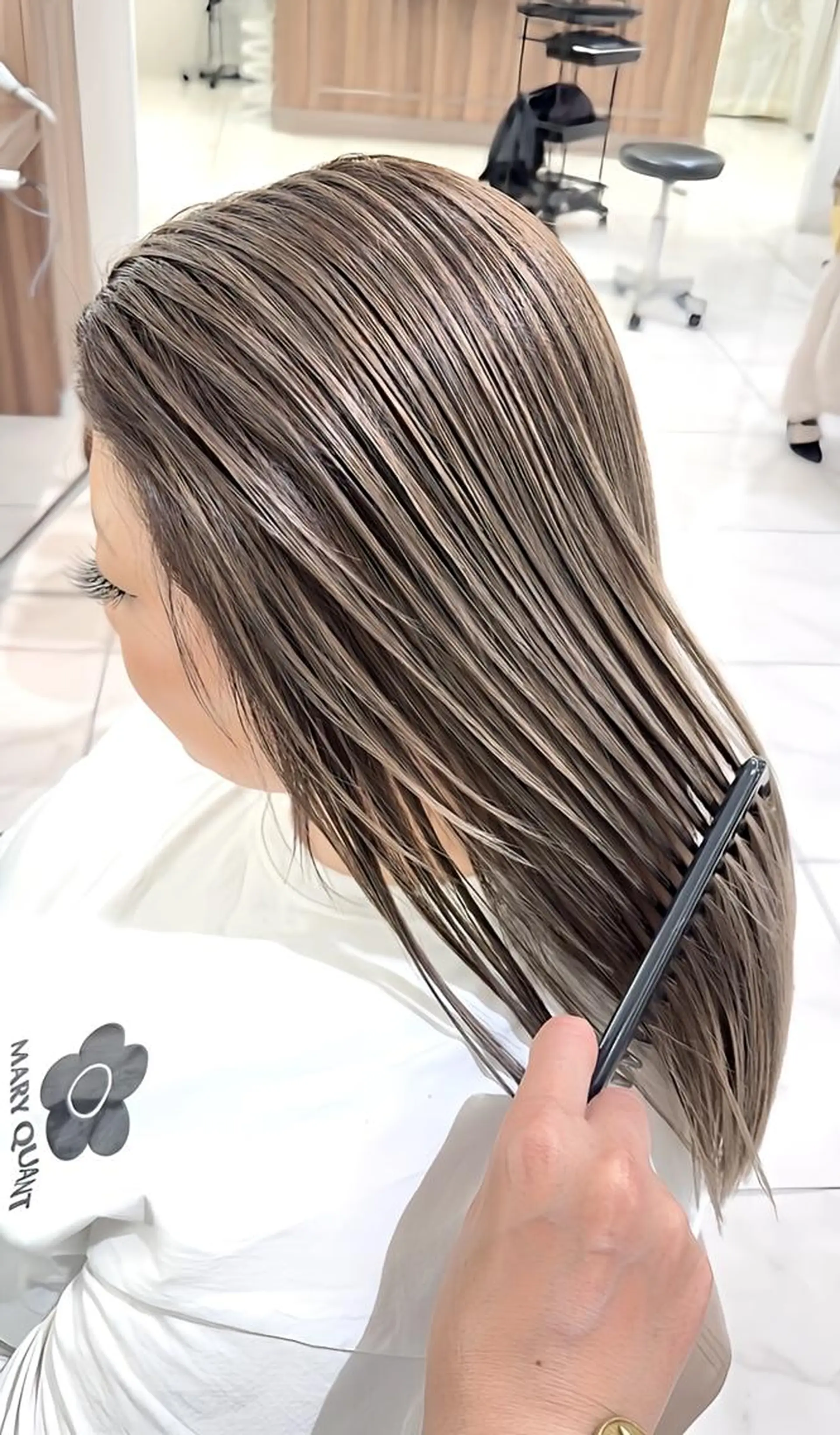 セミロング カラー バレイヤージュ 髪質改善 レイヤーカット カット ヘアカラー トリートメント 山崎俊輔/髪質改善 /バレイヤージュのヘアスタイル