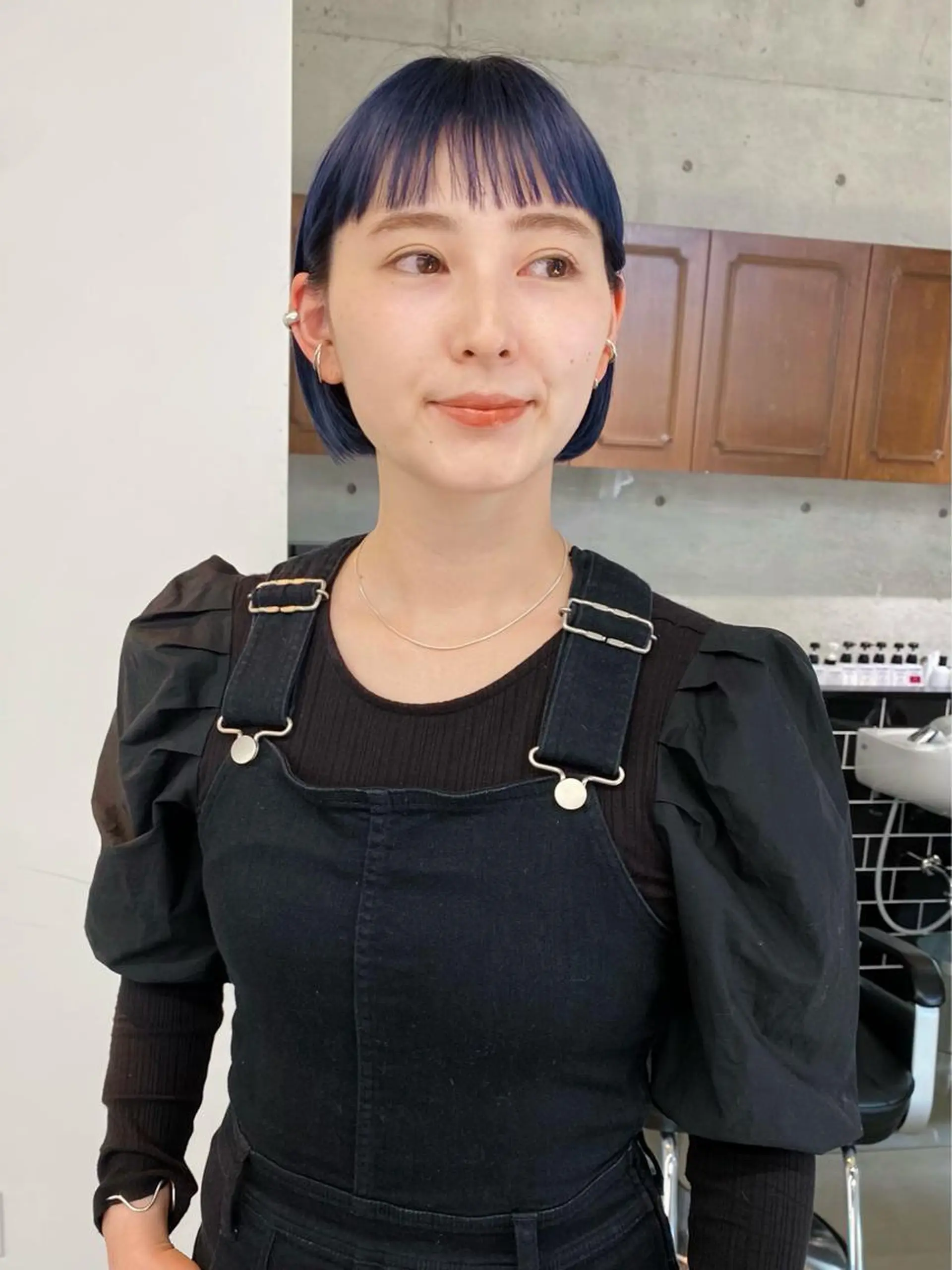 ミディアム カラー ヘアアレンジ 黒髪 ブルーカラー ブルーブラック son hair HIROEのヘアスタイル