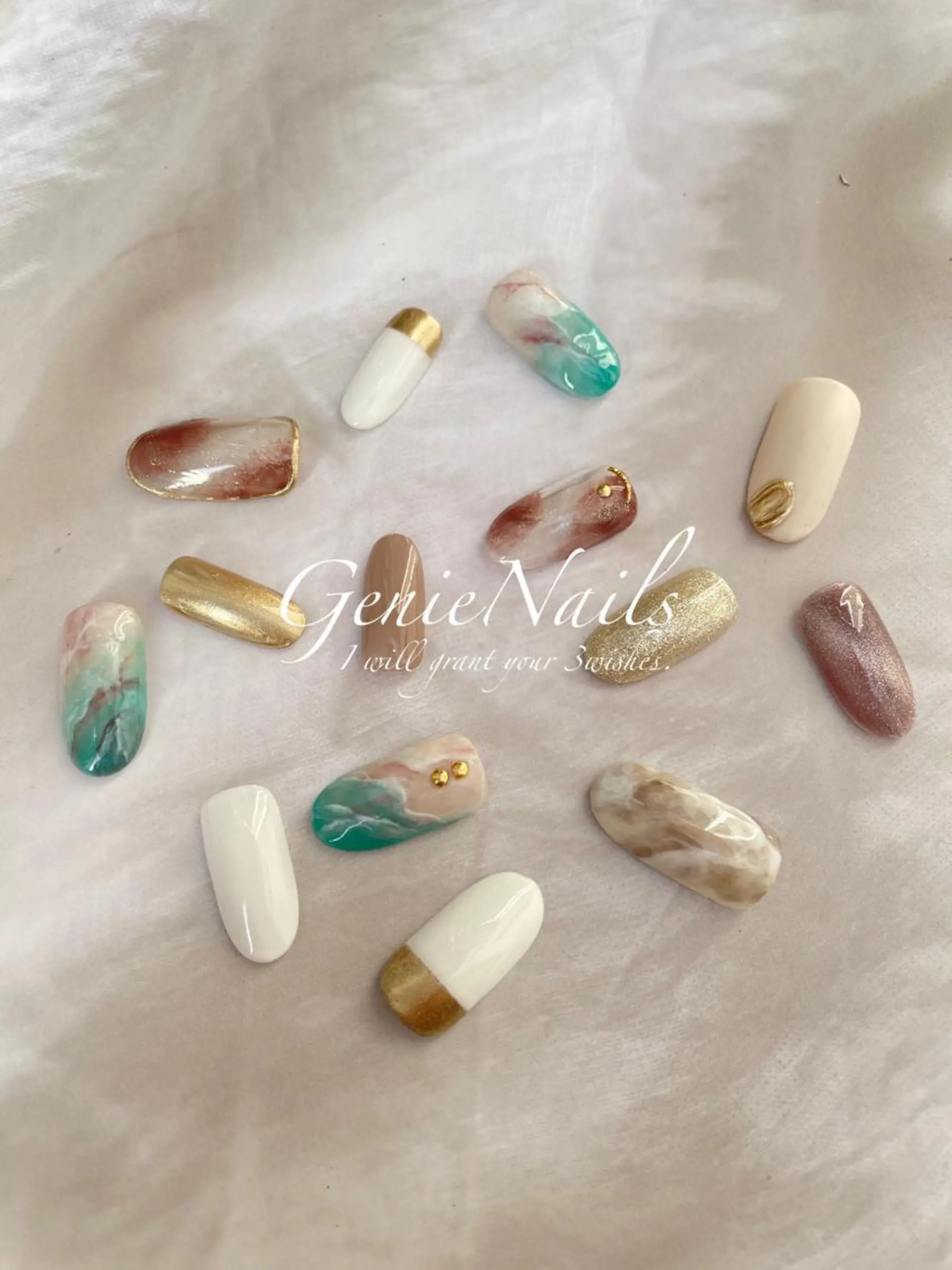 ネイル ニュアンスネイル Genie Nailsのネイルデザイン