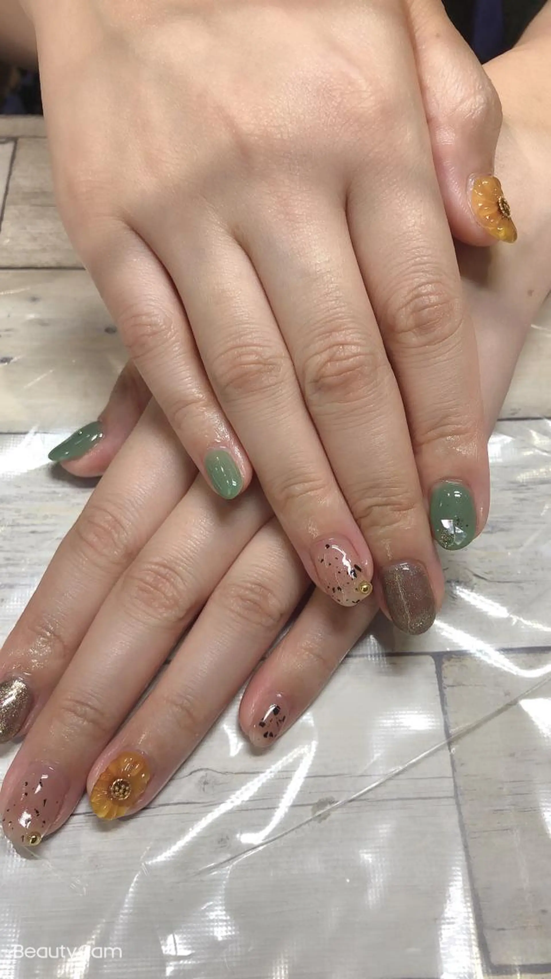 ネイル ✨アン ミユ✨のネイルデザイン