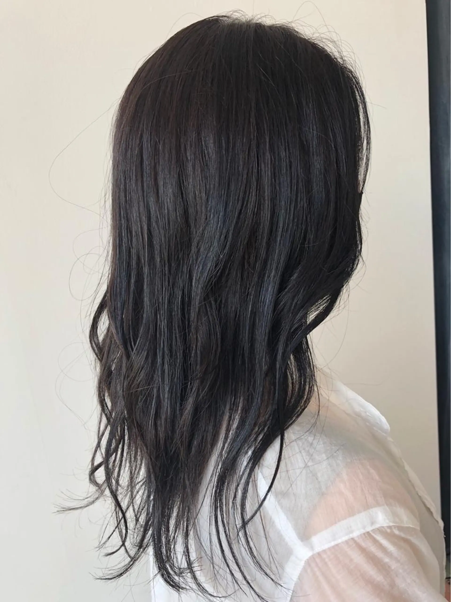 ロング ヘアカラー 関本 悠奈のヘアスタイル
