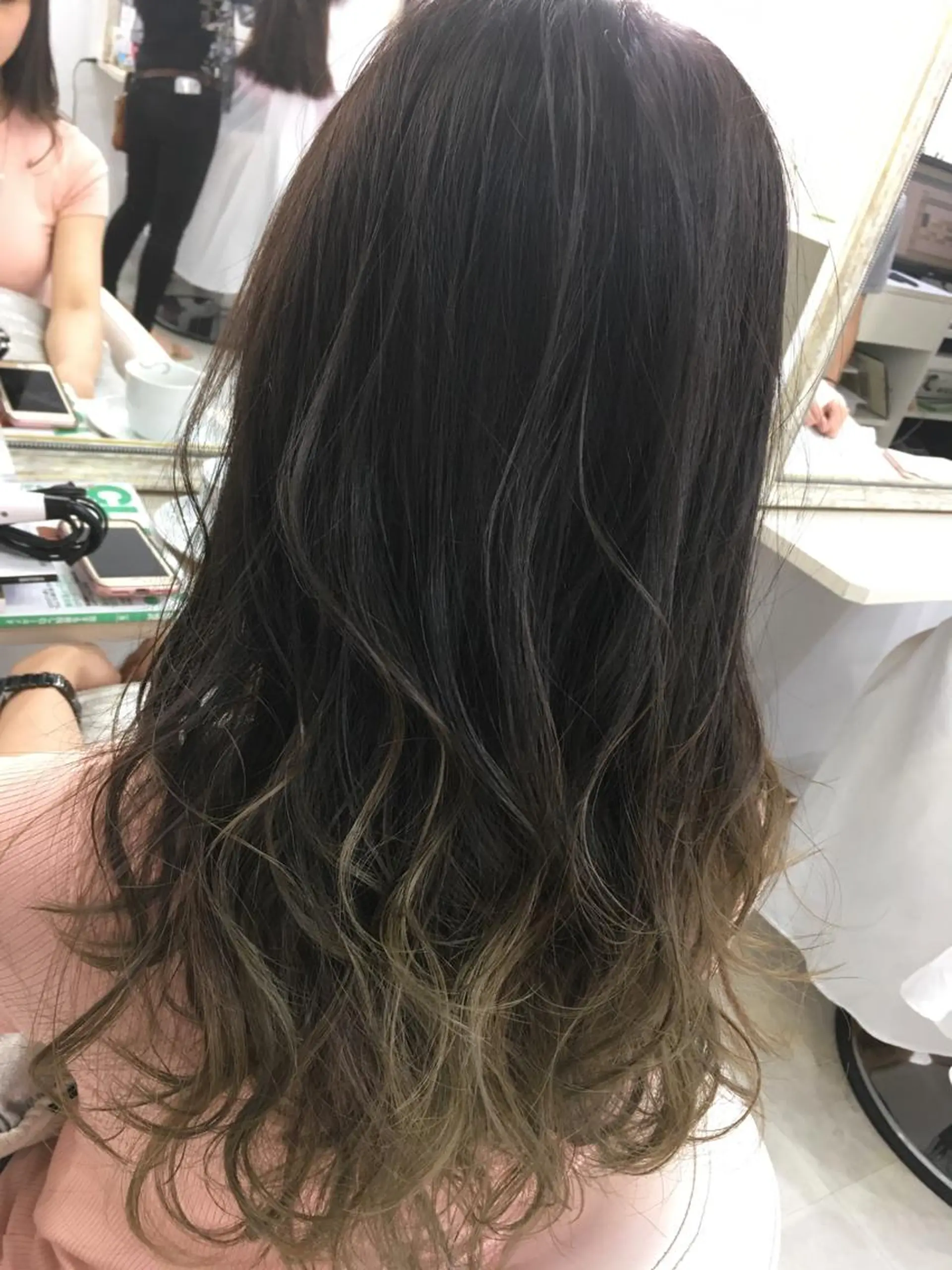 セミロング カラー 髪質改善 中川 翔のヘアスタイル