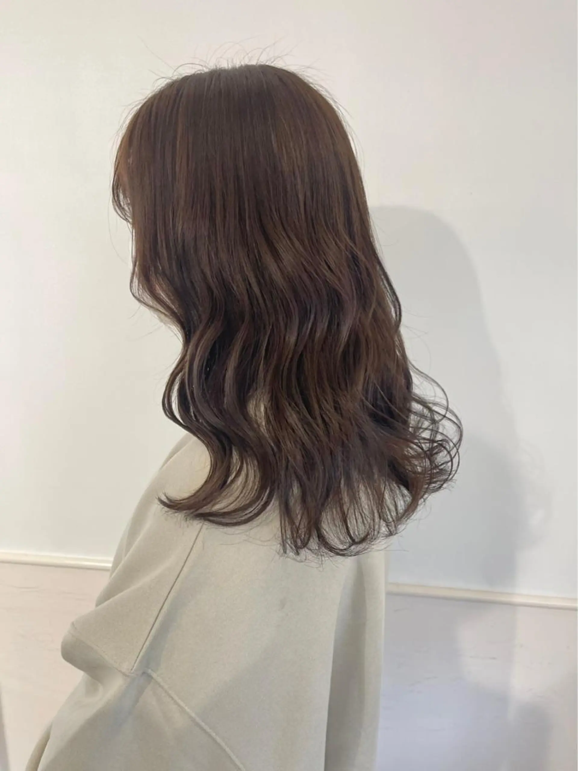 セミロング カラー ヘアカラー トリートメント GOODDAY ヘアサロンのヘアスタイル