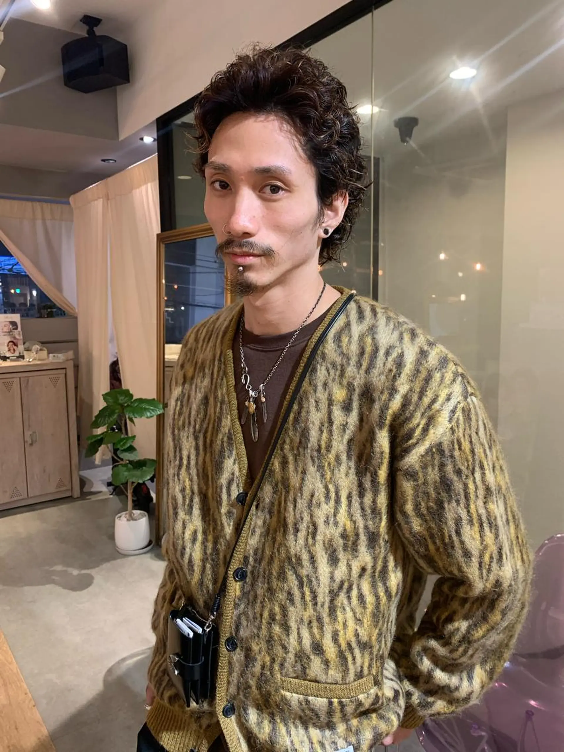 パーマ メンズ 美髪・シールエクステ ホソタニリョウコのヘアスタイル