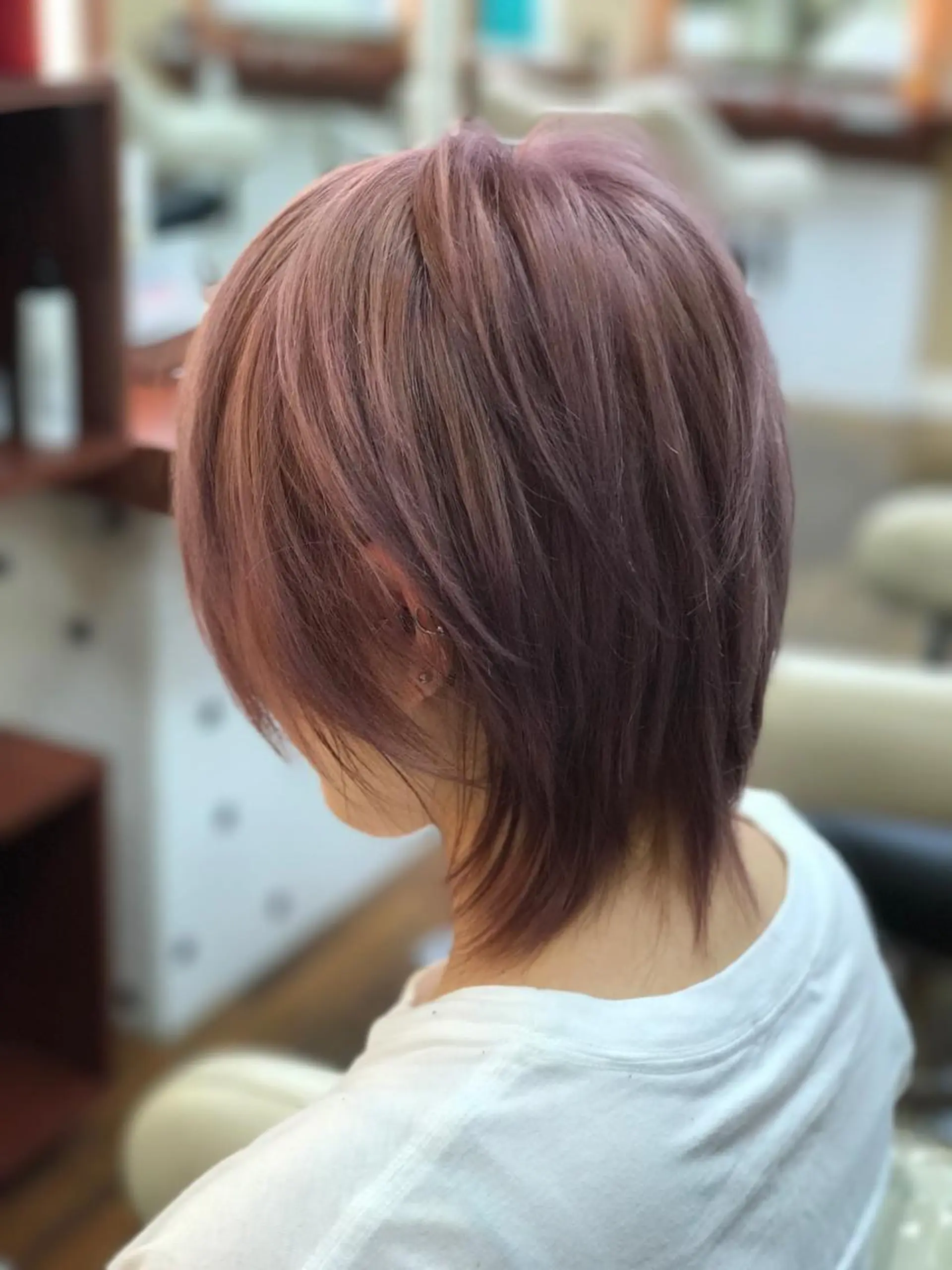 ショート カラー ブリーチ ピンクカラー カット ヘアカラー トリートメント 左藤 翔平のヘアスタイル