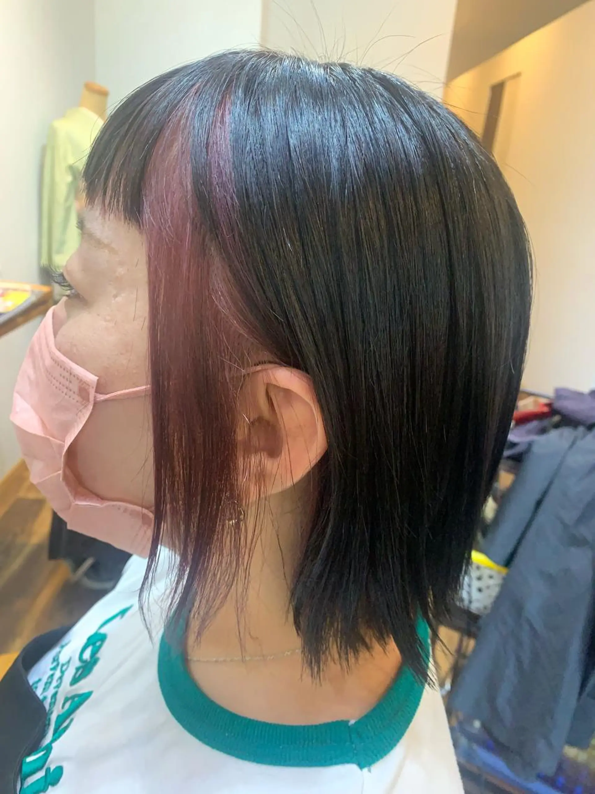 セミロング カラー 石川 奈緒子のヘアスタイル