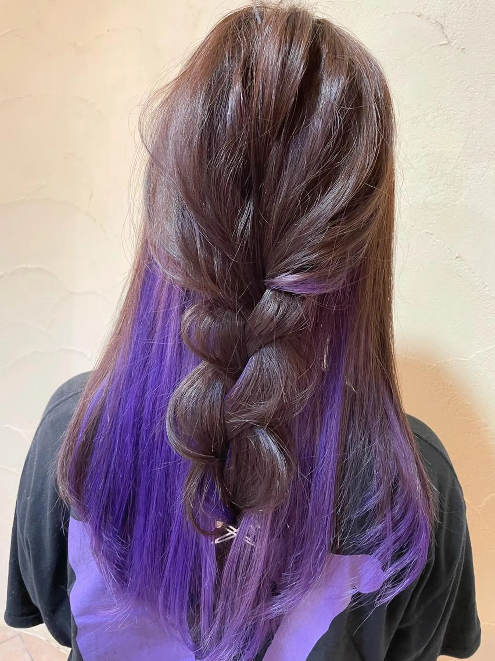 セミロング カラー ヘアアレンジ ブリーチ ケアブリーチ イヤリングカラー インナーカラー パープルカラー カット ヘアカラー トリートメント 秋山 幸太のヘアスタイル