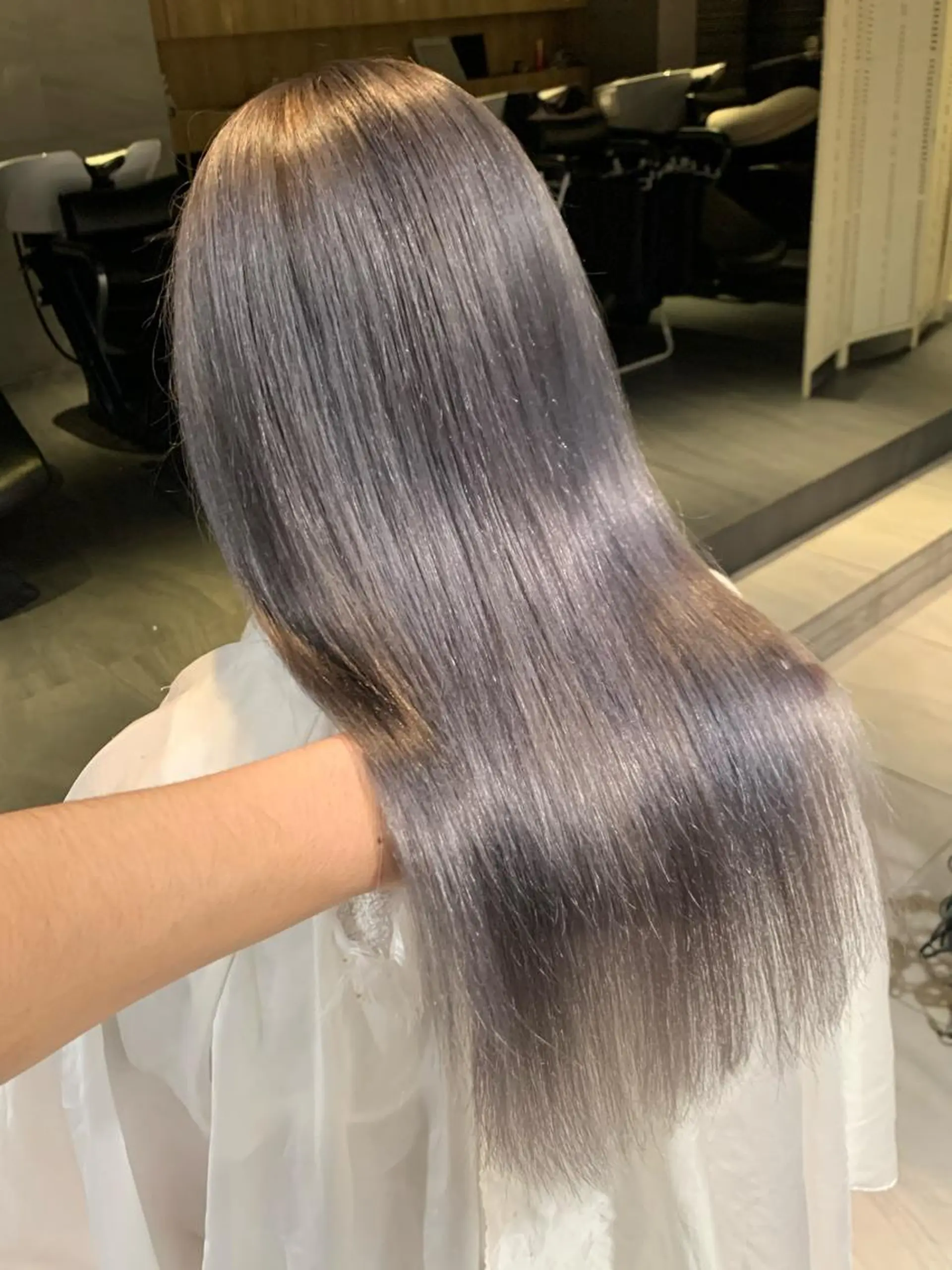 セミロング カラー パーマ ヘアアレンジ メンズ キッズ ネイル マツエク・マツパ 酸性ストレート 髪質改善大槻勇樹のヘアスタイル