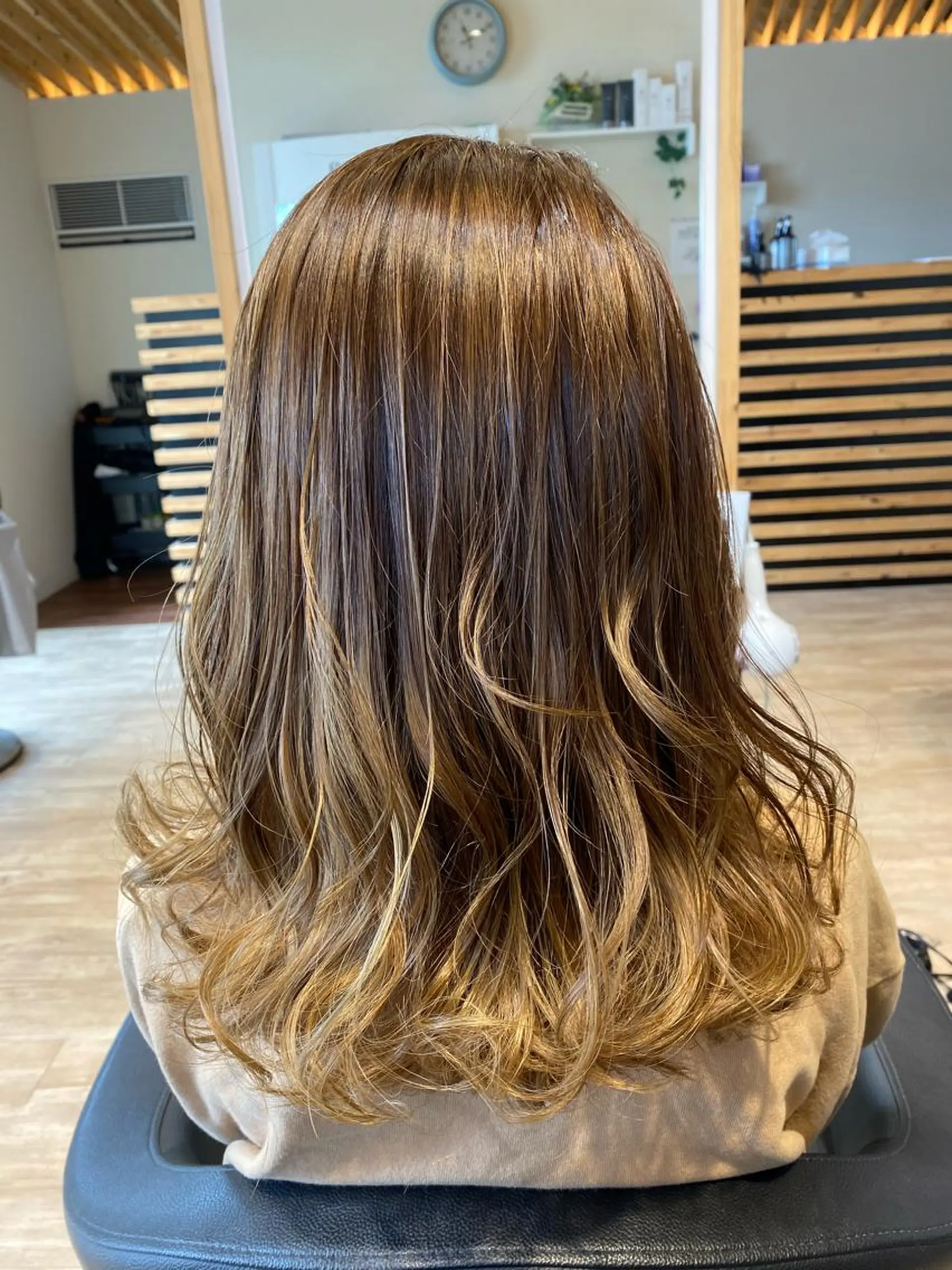 ロング カラー 関口 友行のヘアスタイル