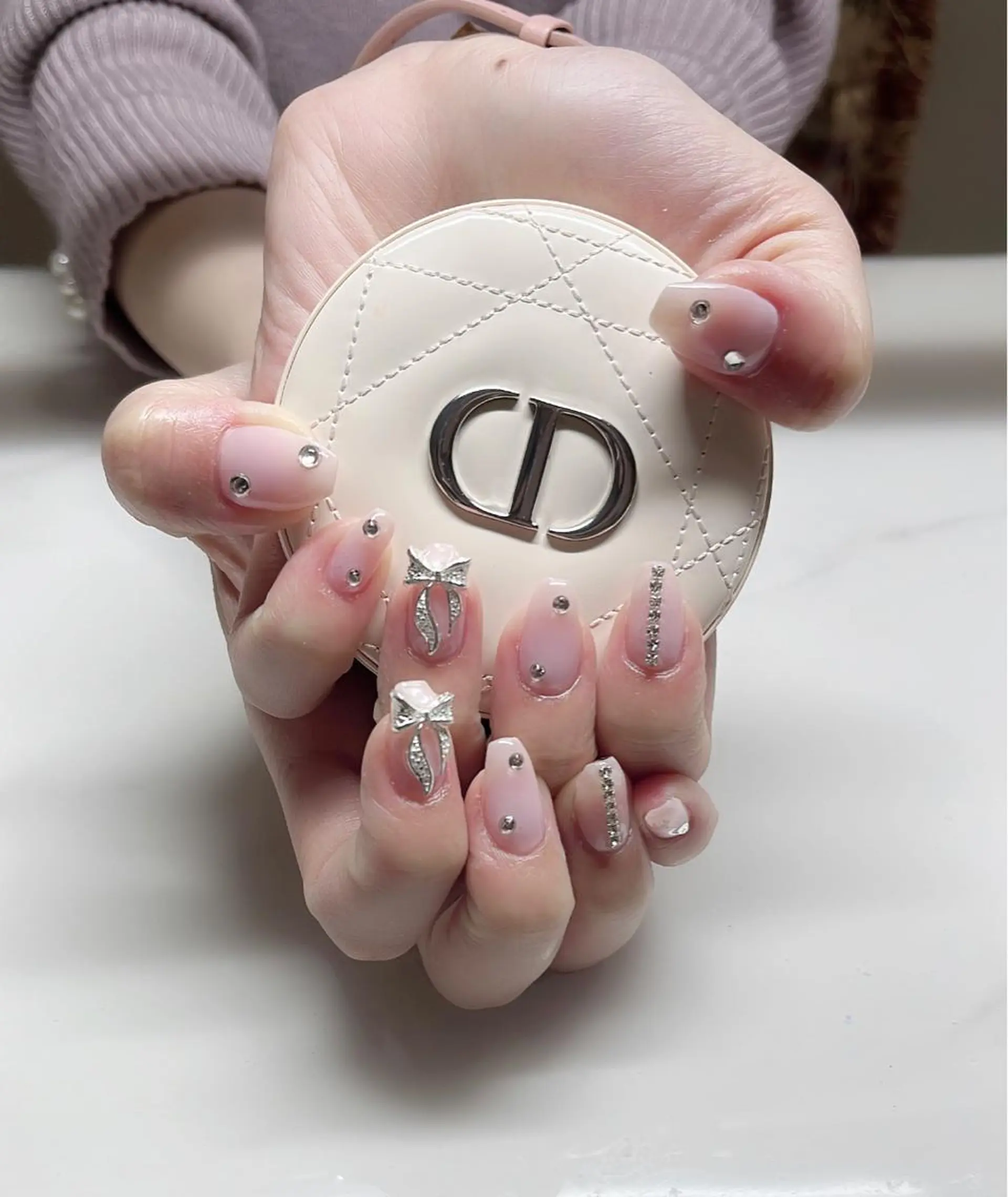 ネイル KARI ネイルサロンのネイルデザイン