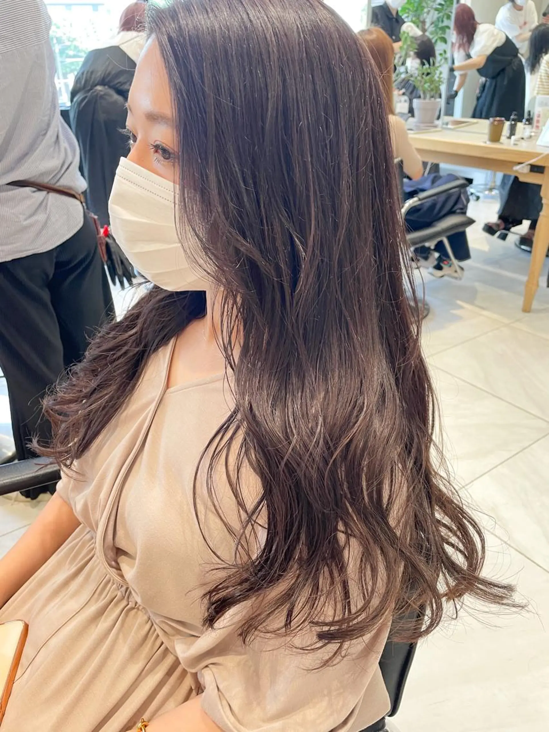 ロング カラー グレージュ ラベンダーカラー ラベンダーグレージュ ラベンダーグレー ヘアカラー トリートメント ヘッドスパ ヘアセット 圧倒的透明感カラー nana🦕のヘアスタイル