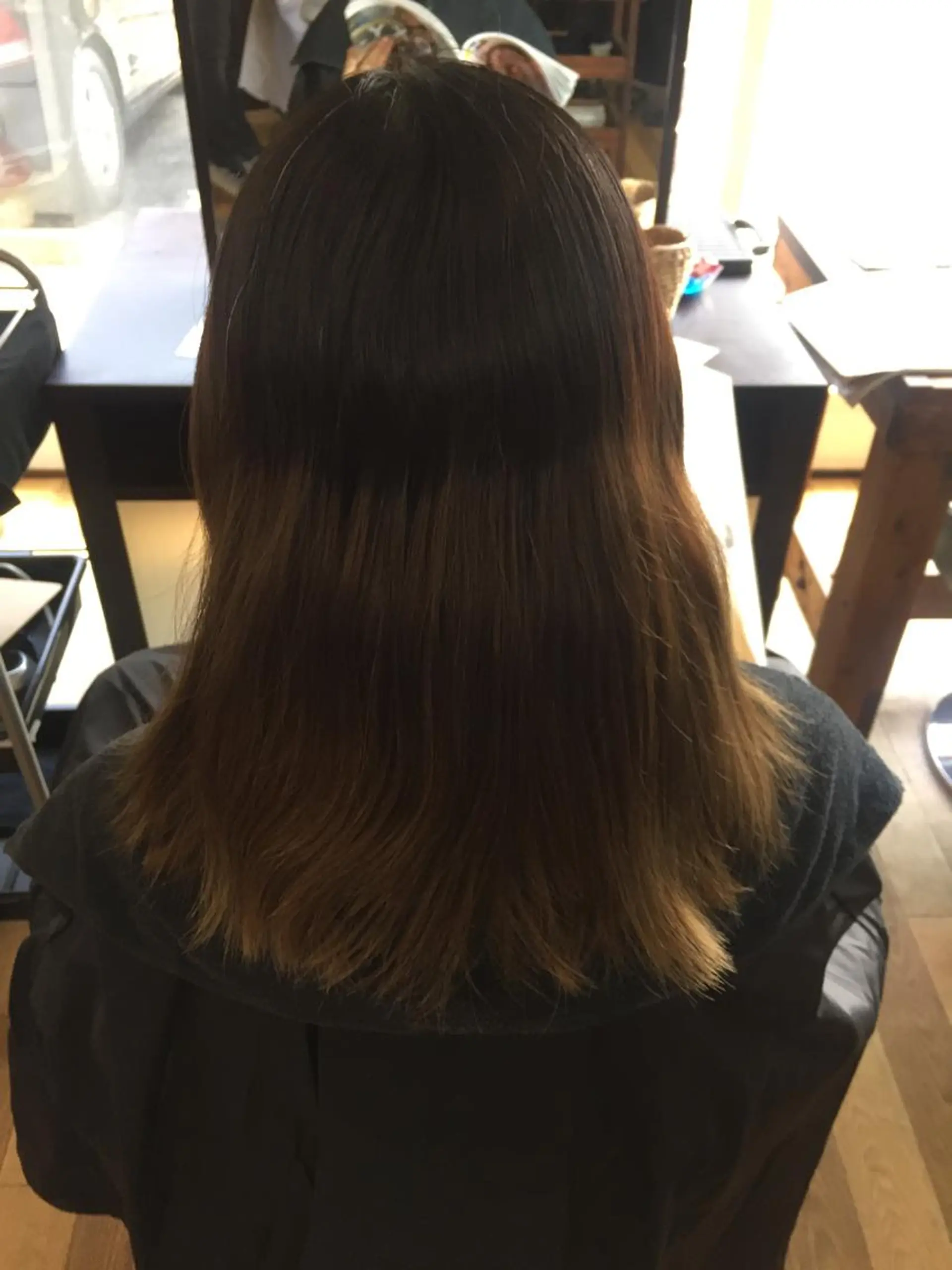 カラー ブリーチ 中山 ルミ子のヘアスタイル