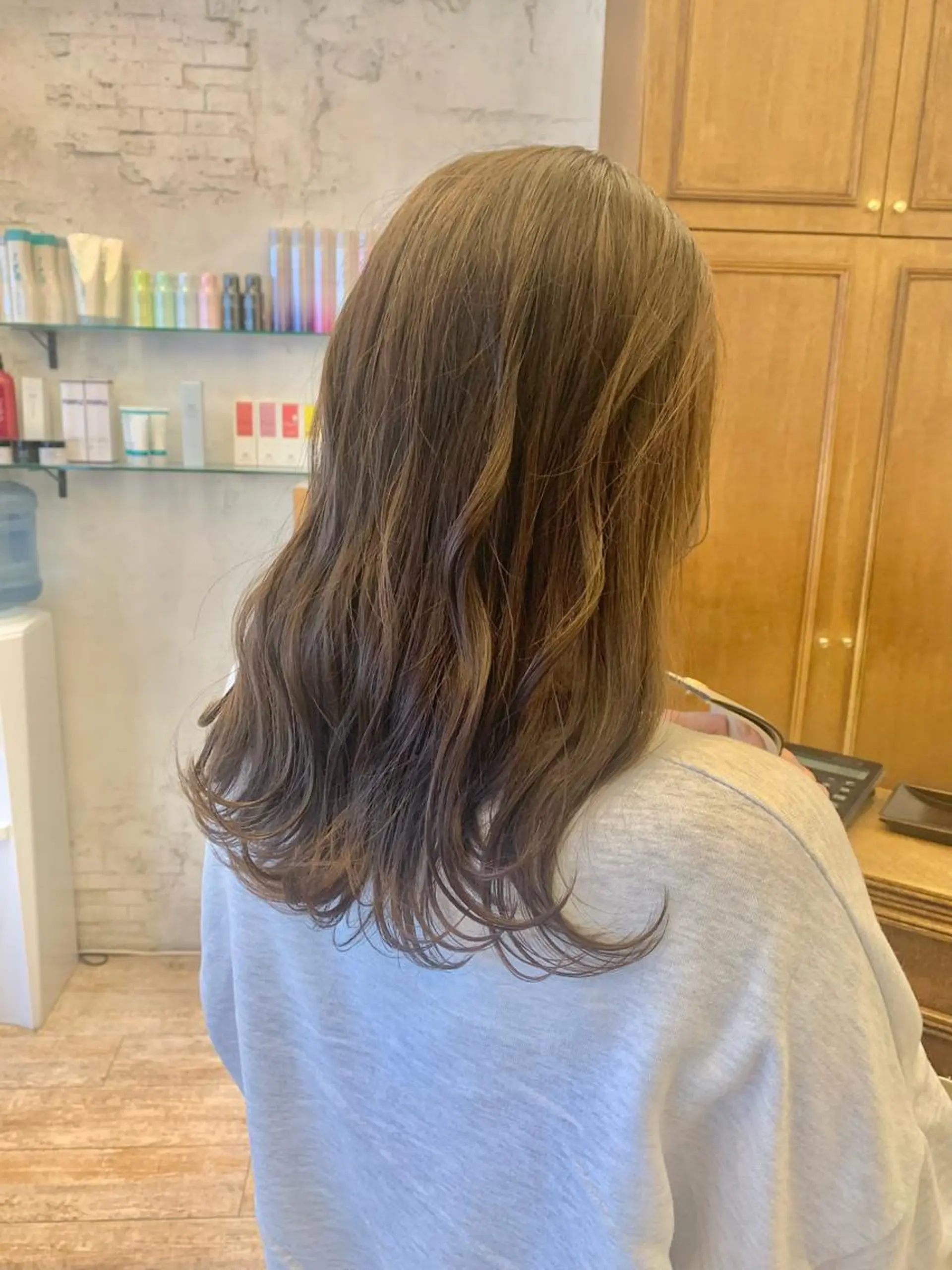 ミディアム カラー グレージュ ヘアカラー トリートメント 髪質改善*韓国ヘア* レイヤー*IBUKIのヘアスタイル