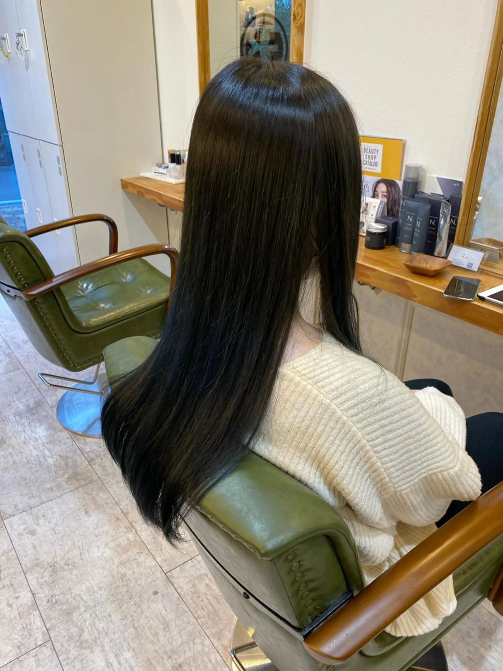 ロング カラー ヘアカラー トリートメント エイト ウメダのヘアスタイル