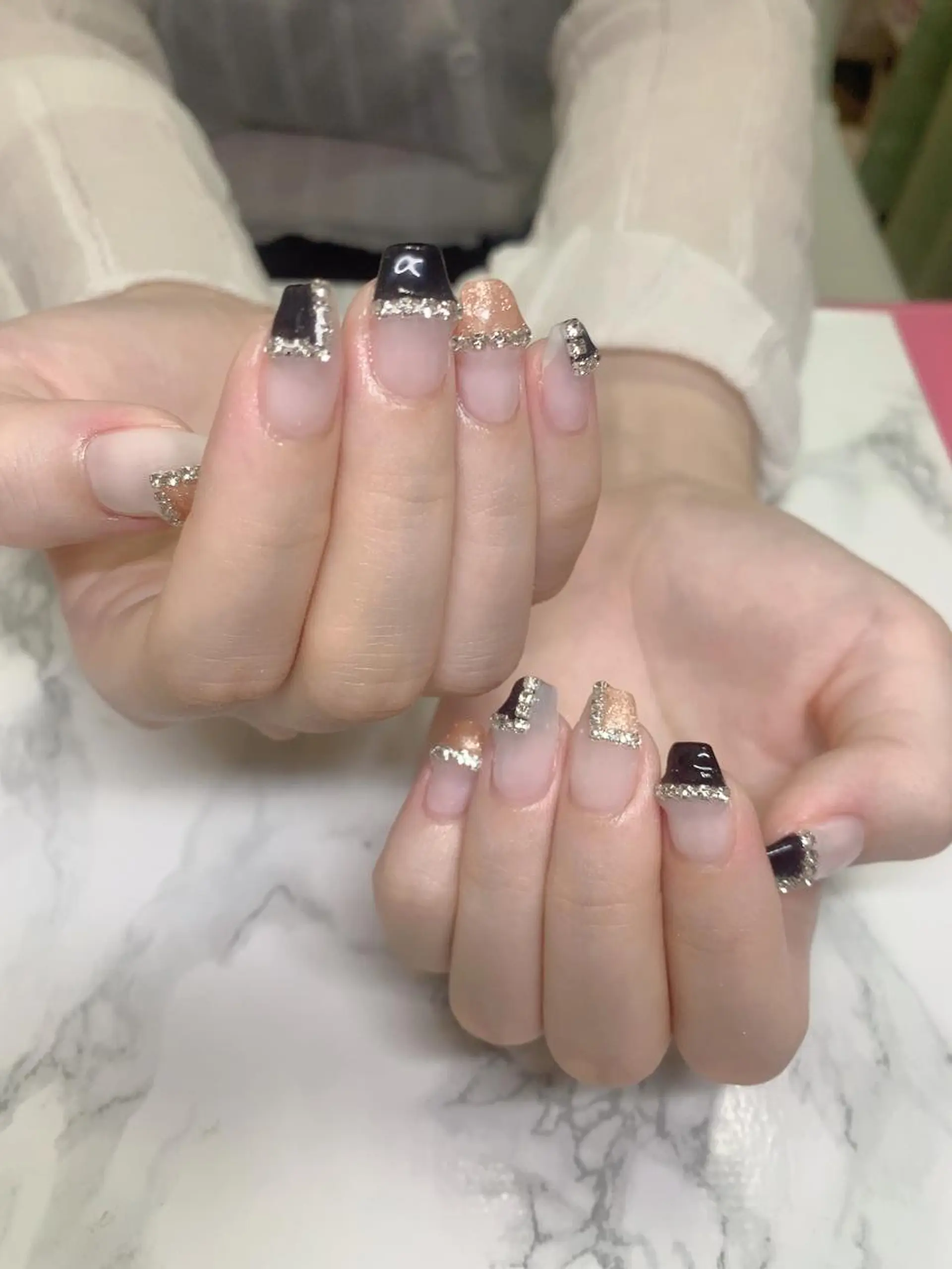 ネイル はな💎ネイル ワンホン、長さ出しのネイルデザイン