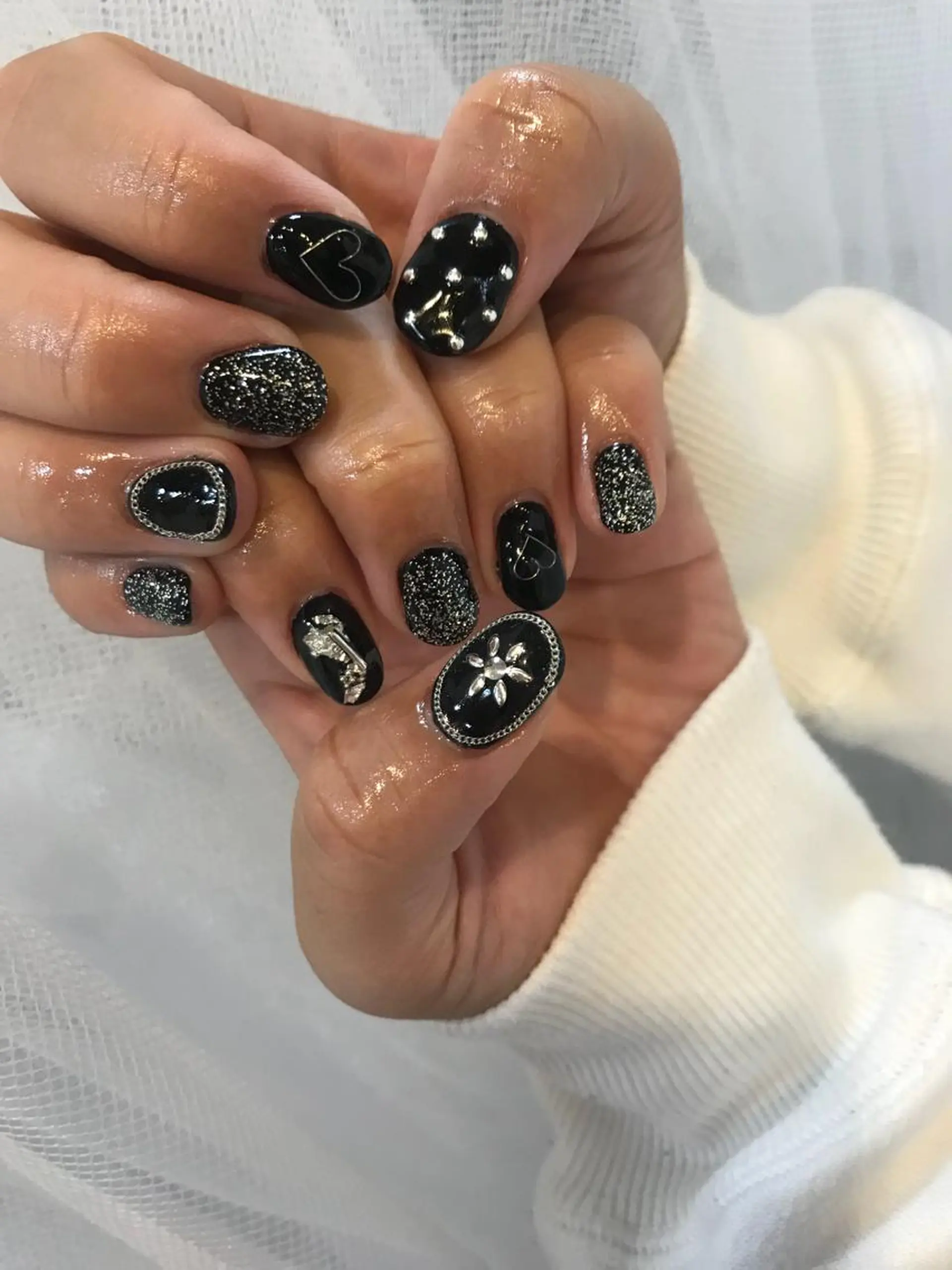 ネイル mana 暖色カラーカットのヘアスタイル